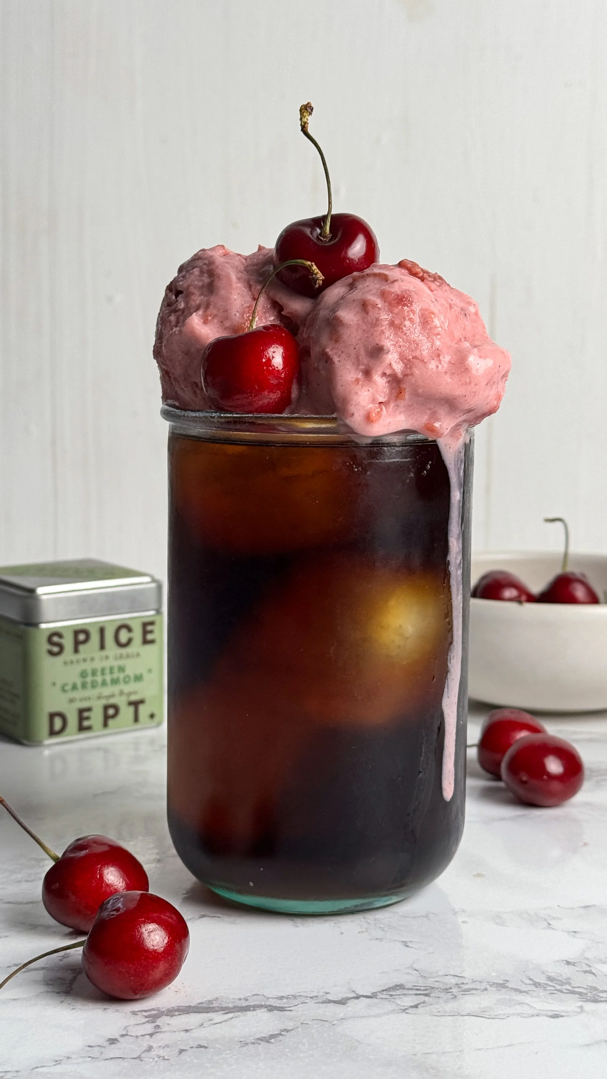 COKEFLOAT_still_V1-1.jpg