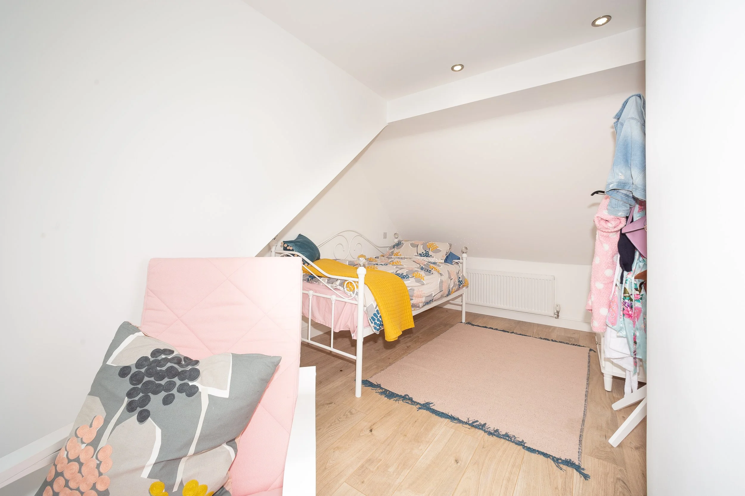 Loft - Bedroom - 6.jpg