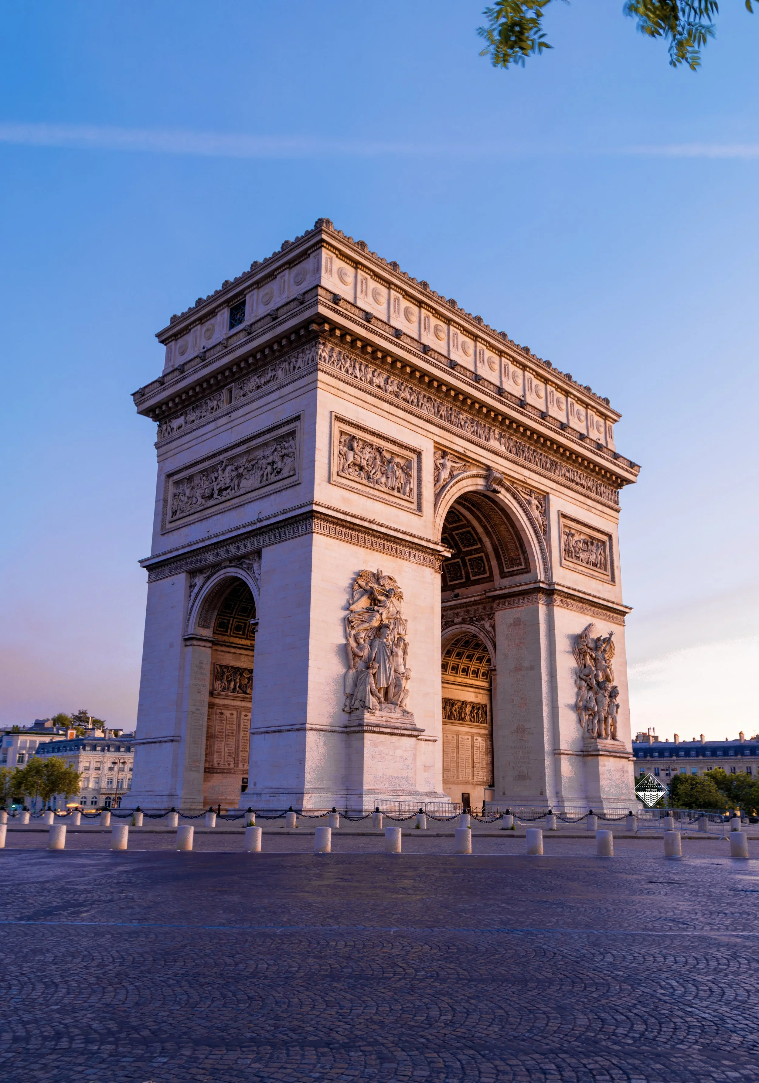 Arc de Triomphe st sunrise