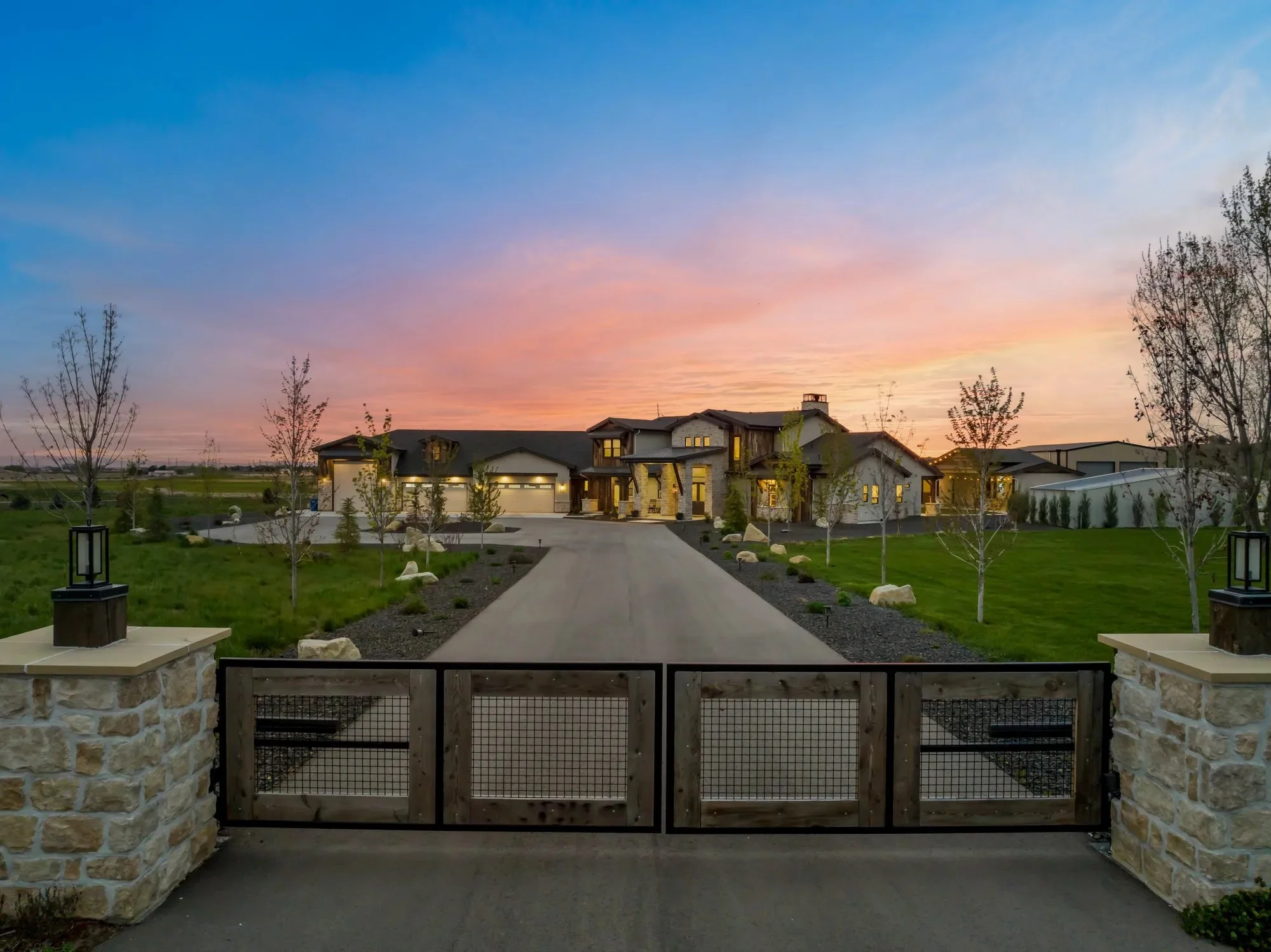 3711-n-hartley-rd-2.jpg