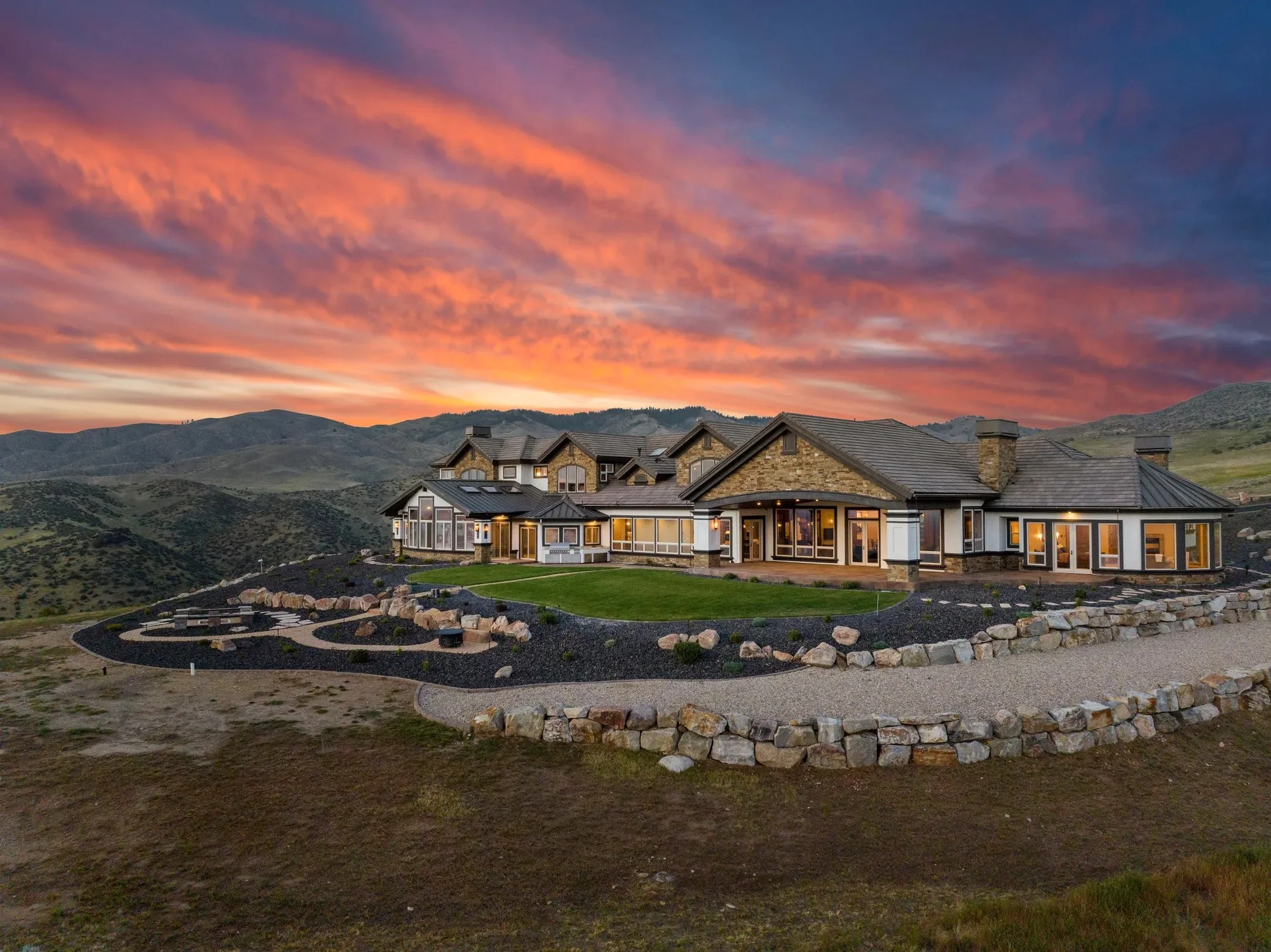 6381-e-wildhorse-lane-1.jpg