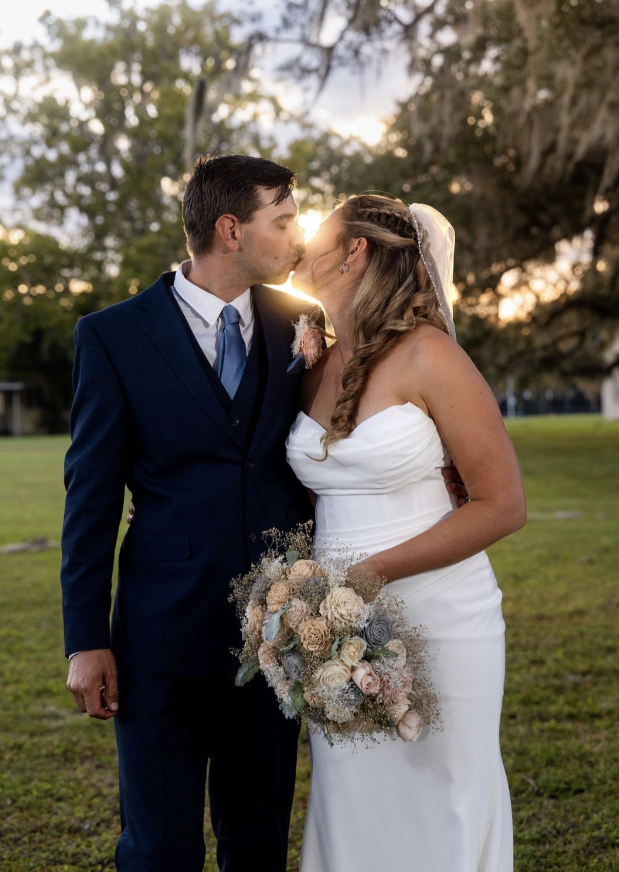 kissing 