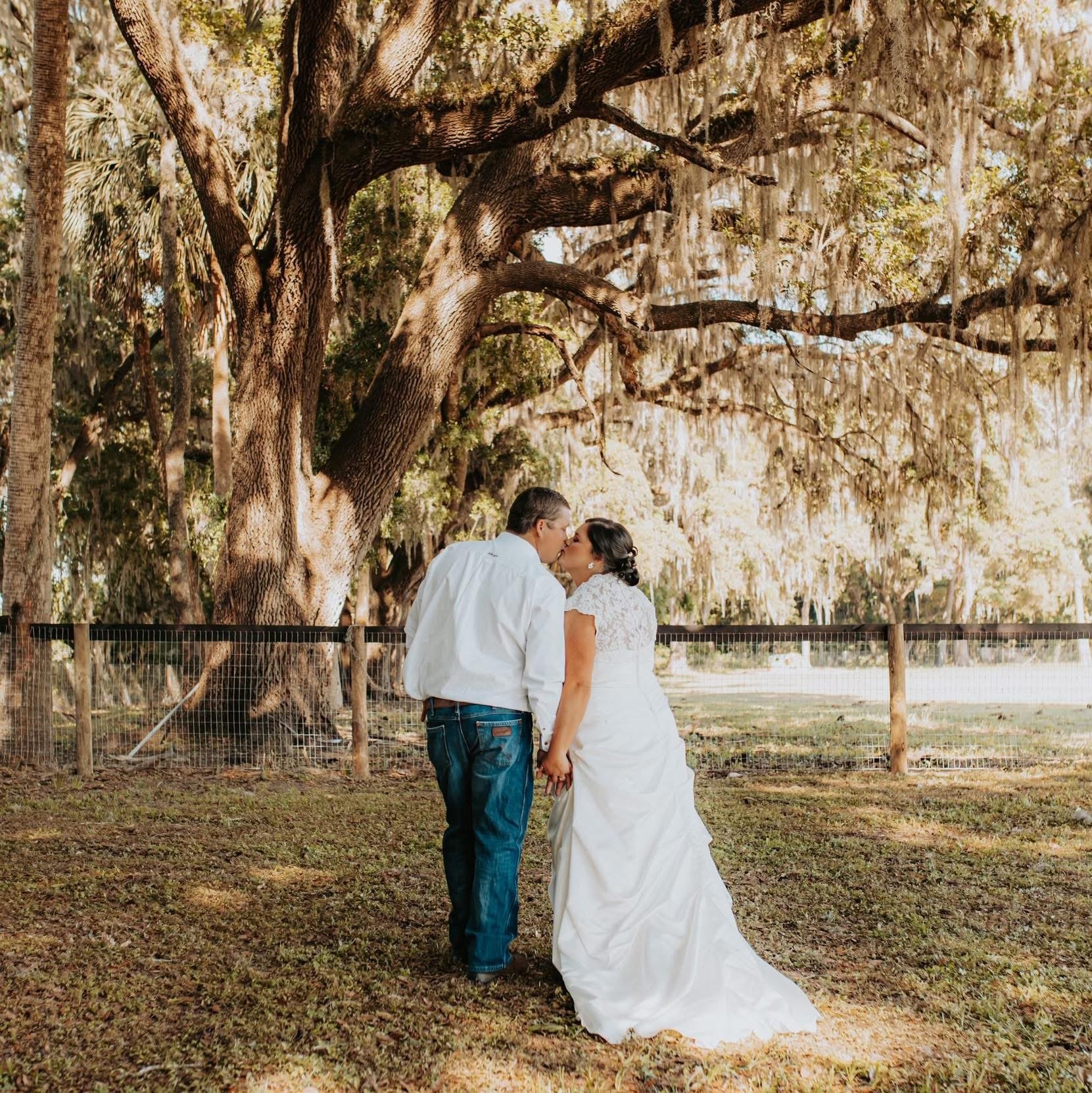 kissing under a tree 
