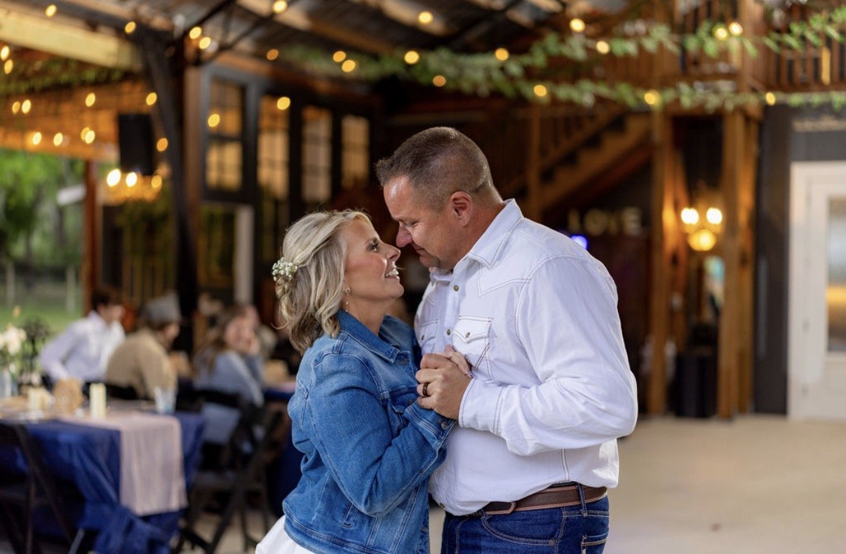 bride and groom dancing 