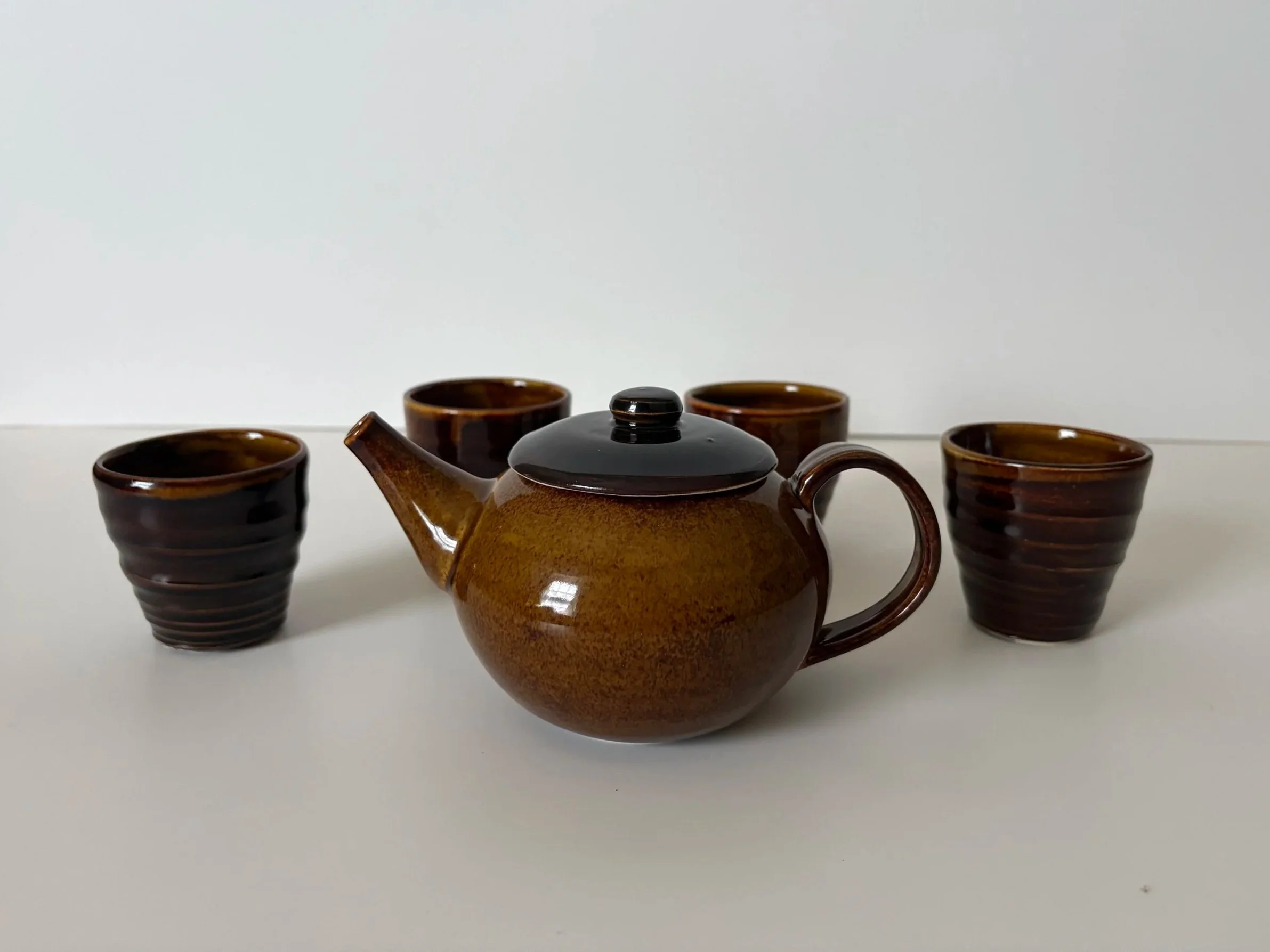 Teapot and set of 4 cups (2026)