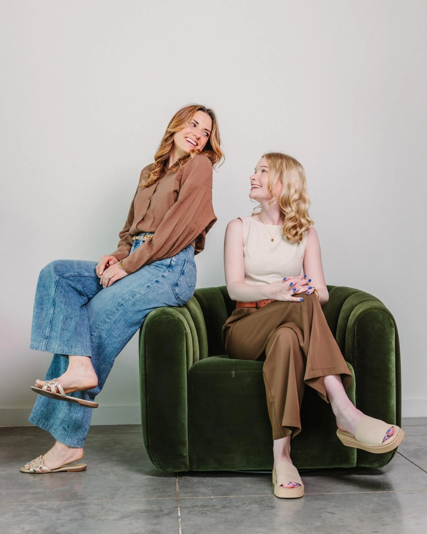 Coming soon!

👩&zwj;💻 @sundaymorningcreativeco 
📸 @mason_griff_ 

#fortworththerapy #marriageandfamilytherapy #couplestherapy #relationshiptherapy #texastherapist