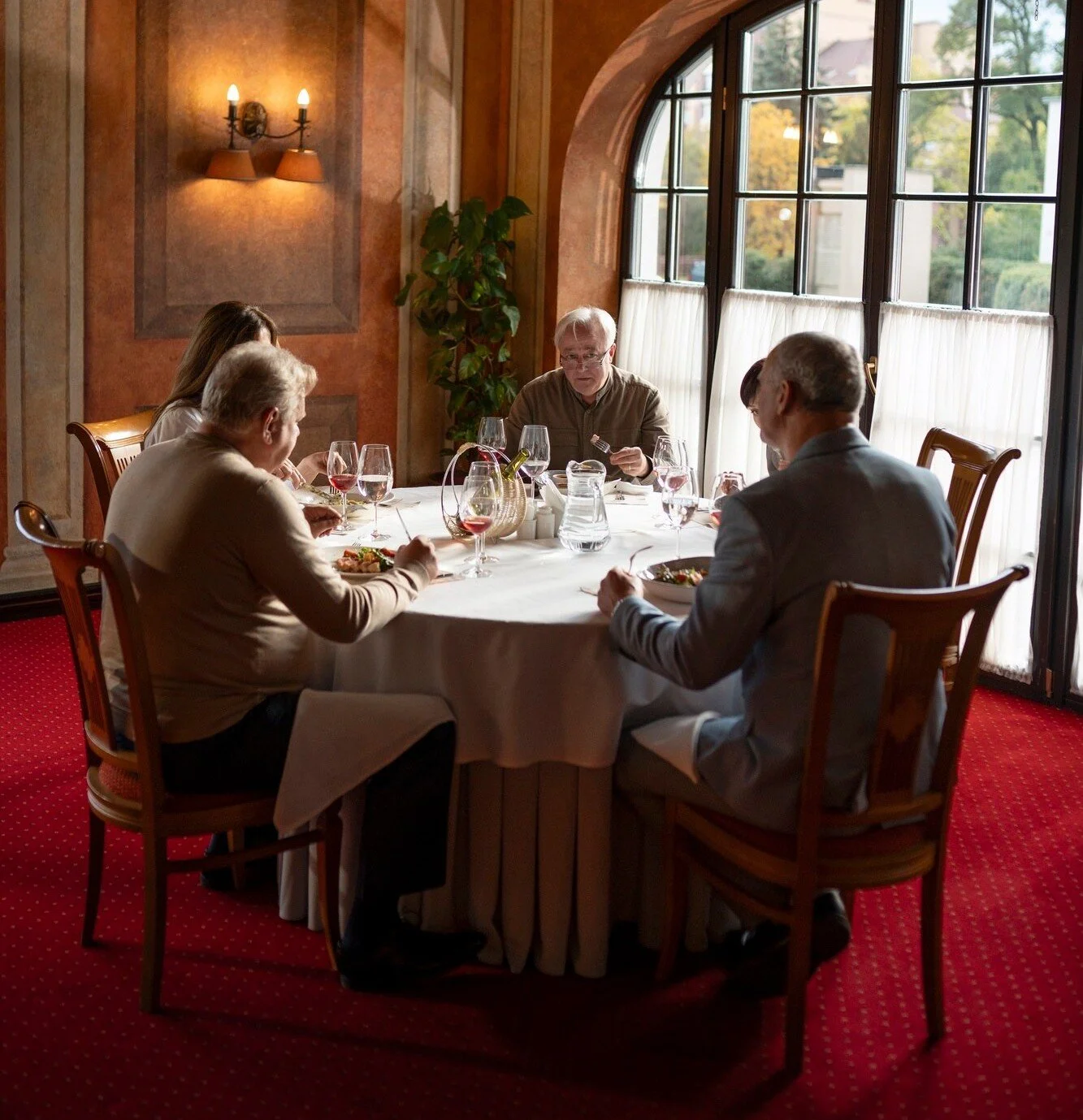 Plan Your Dining Experience