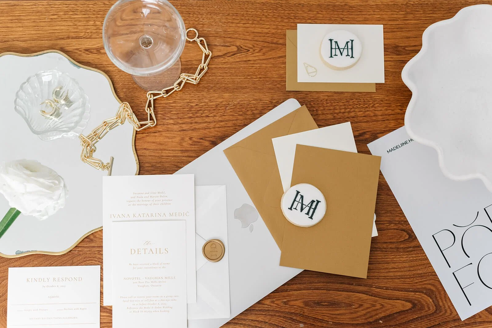 Luxury wedding planners in Muskoka and Barrie, Canada. 