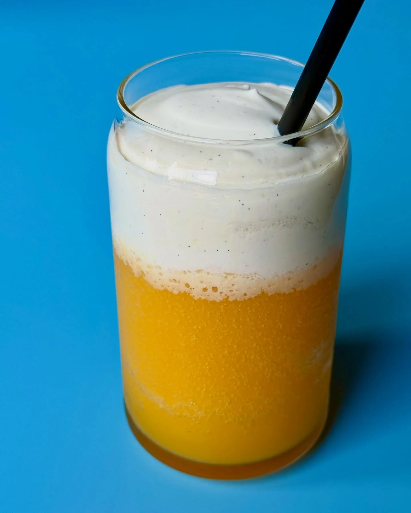 Daydream about this 🍊ORANGE JULIUS GRANITA🍦

It&rsquo;s our seasonal flavor: ✨CITRUS GRANITA✨ an ultra-icy and refreshing tangerine + citrus slushie sipper topped with our new ☁️VANILLA BEAN COLD FOAM☁️ 

☀️Swirled together, you&rsquo;ve got yourse