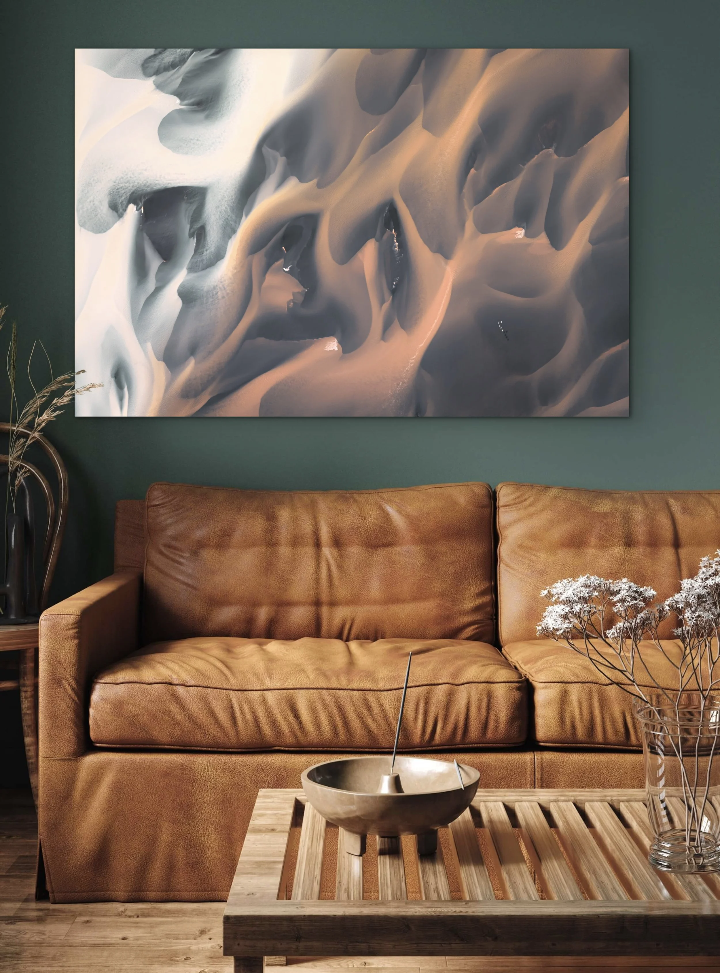  Shown: 40×60 frameless Chromaluxe HD metal with 1.3” Roma floatmount. 