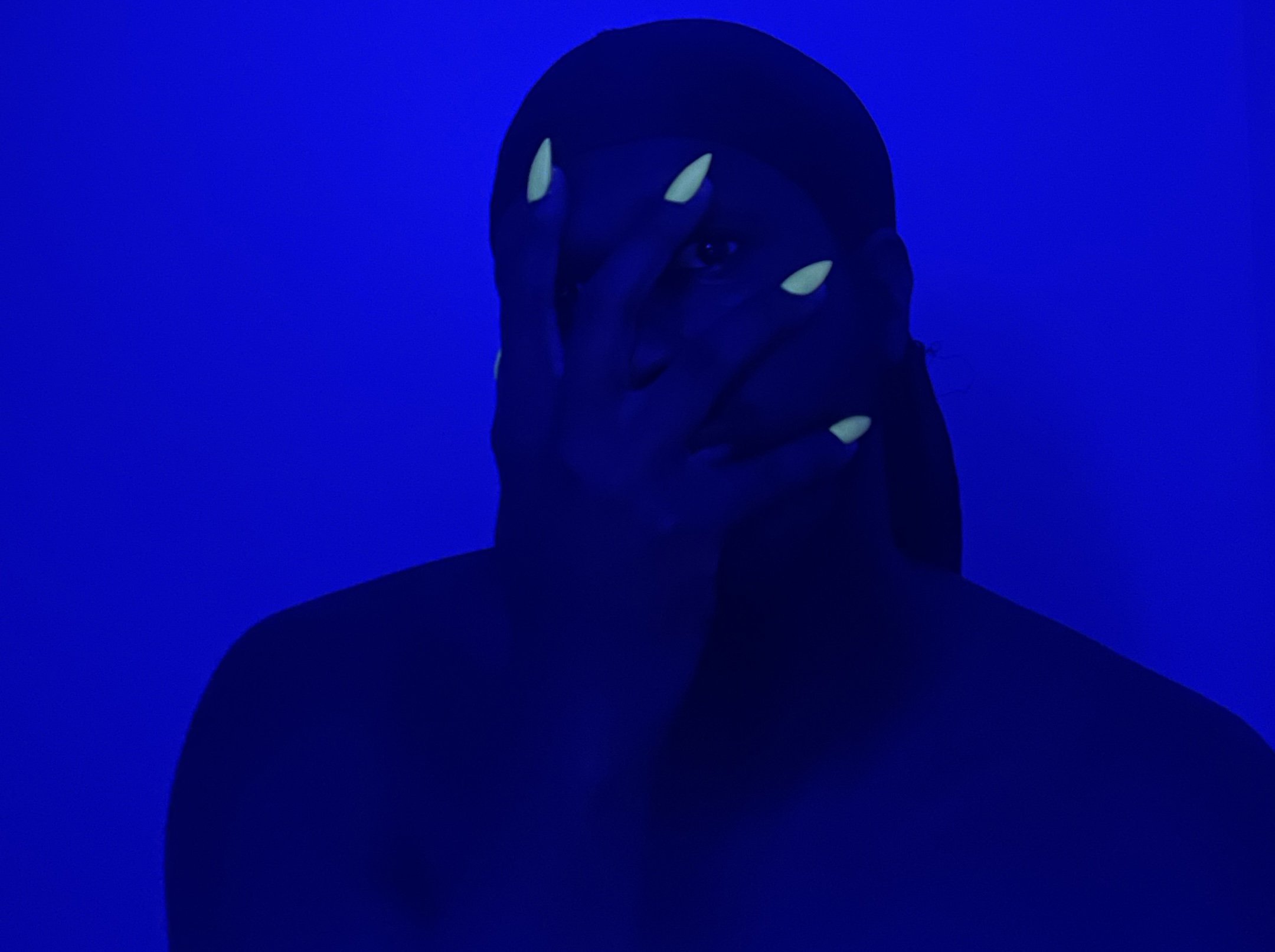 BlueBlack_2.jpg