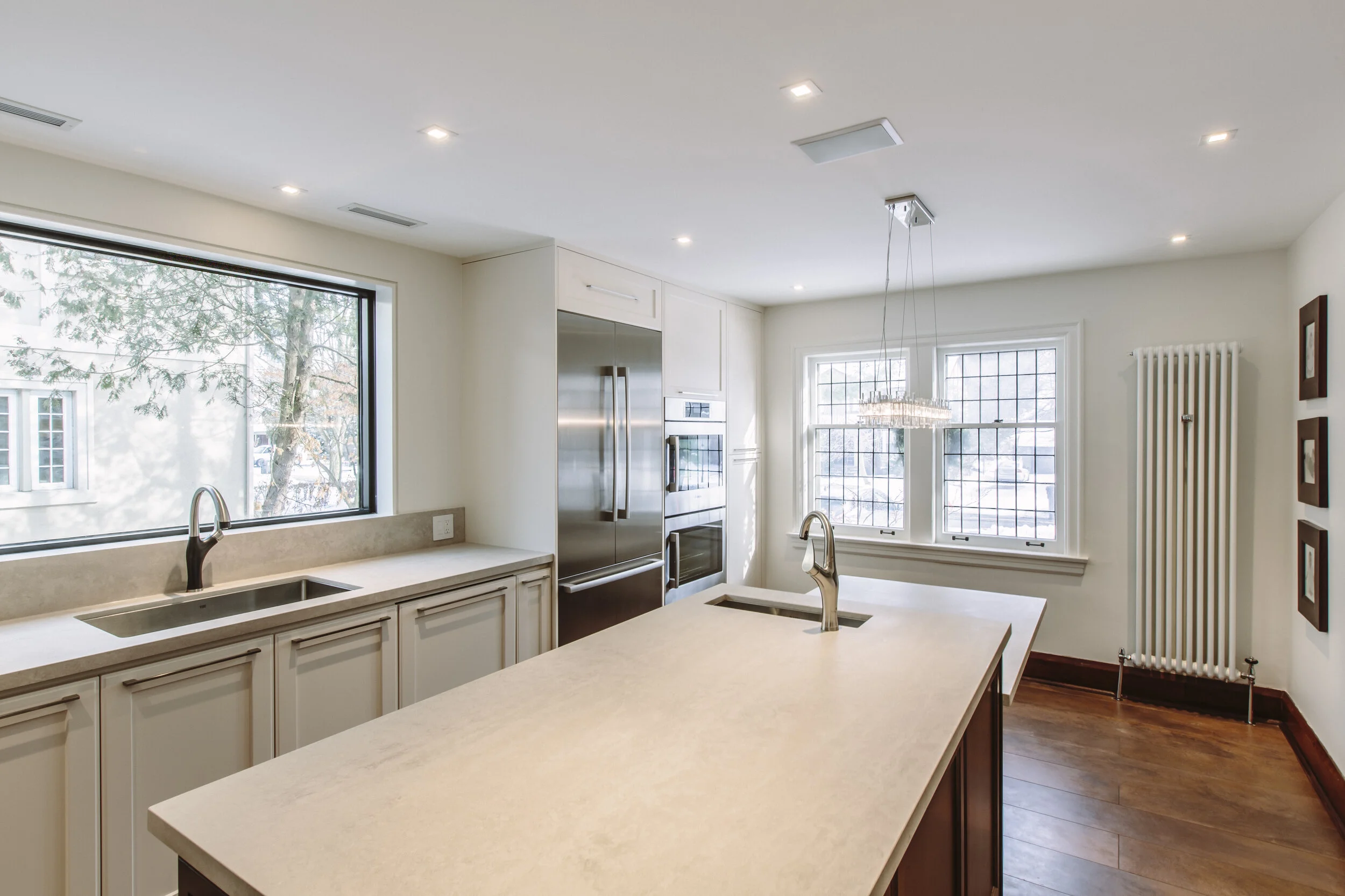 Met Burnhamthorpe - 14-HDR.JPG