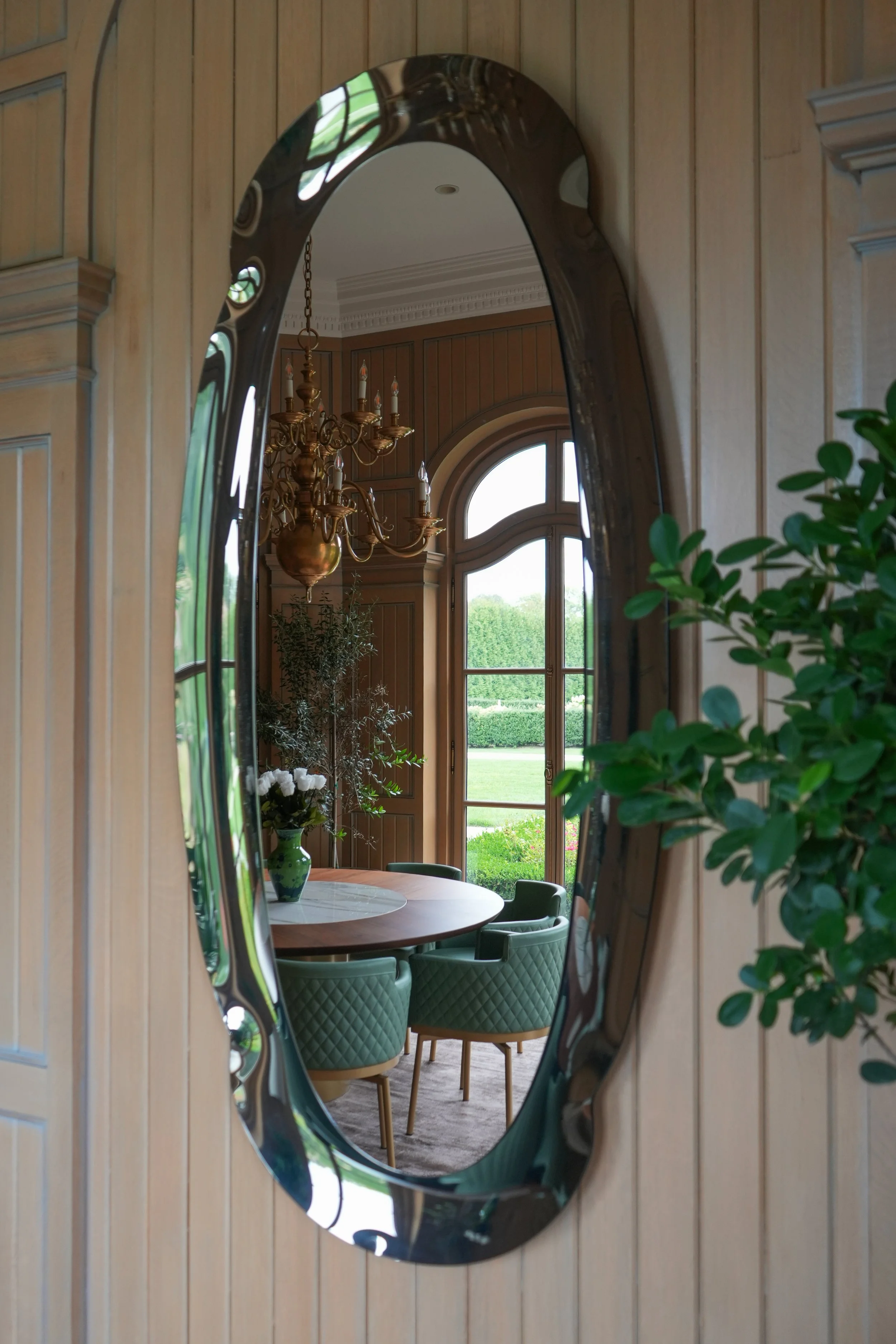 Interior Photography of a dining room. Interior Photography for Designers.