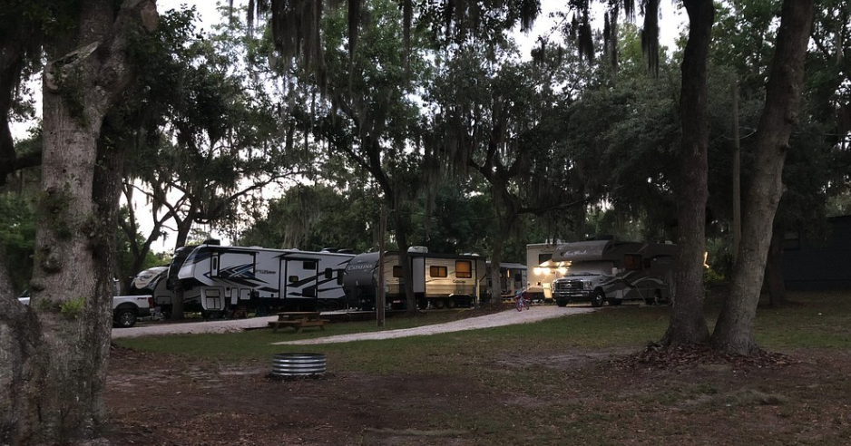 Full Hookup RV site at Oak Hammock Resort