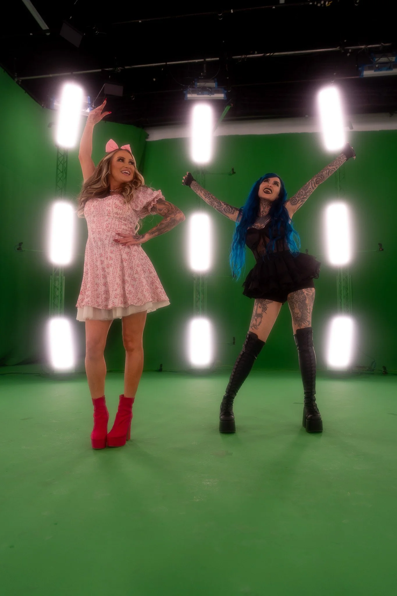 Mixi & Heidi (Stitched Up Heart x Butcher Babies)