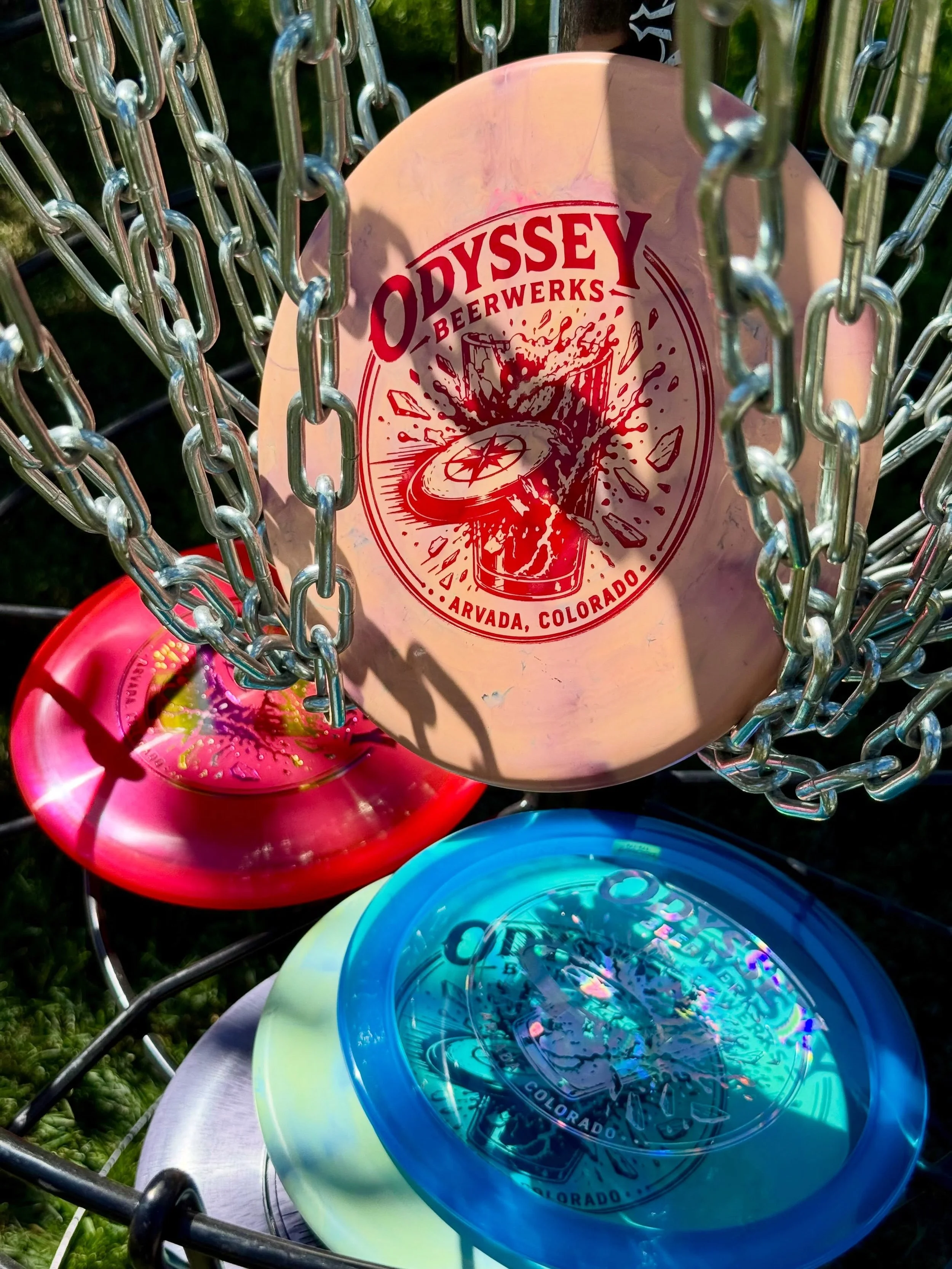 Discs are back in stock!! 🥏🥏🥏

A fresh batch of @discraftdiscgolf Raptor, Zone, Buzzz, and Challengers just arrived. Stop in for a pint and check out the new colors 🤘

Trivia kicks off at 6:30 tonight with @bald_mans_burritos outside!