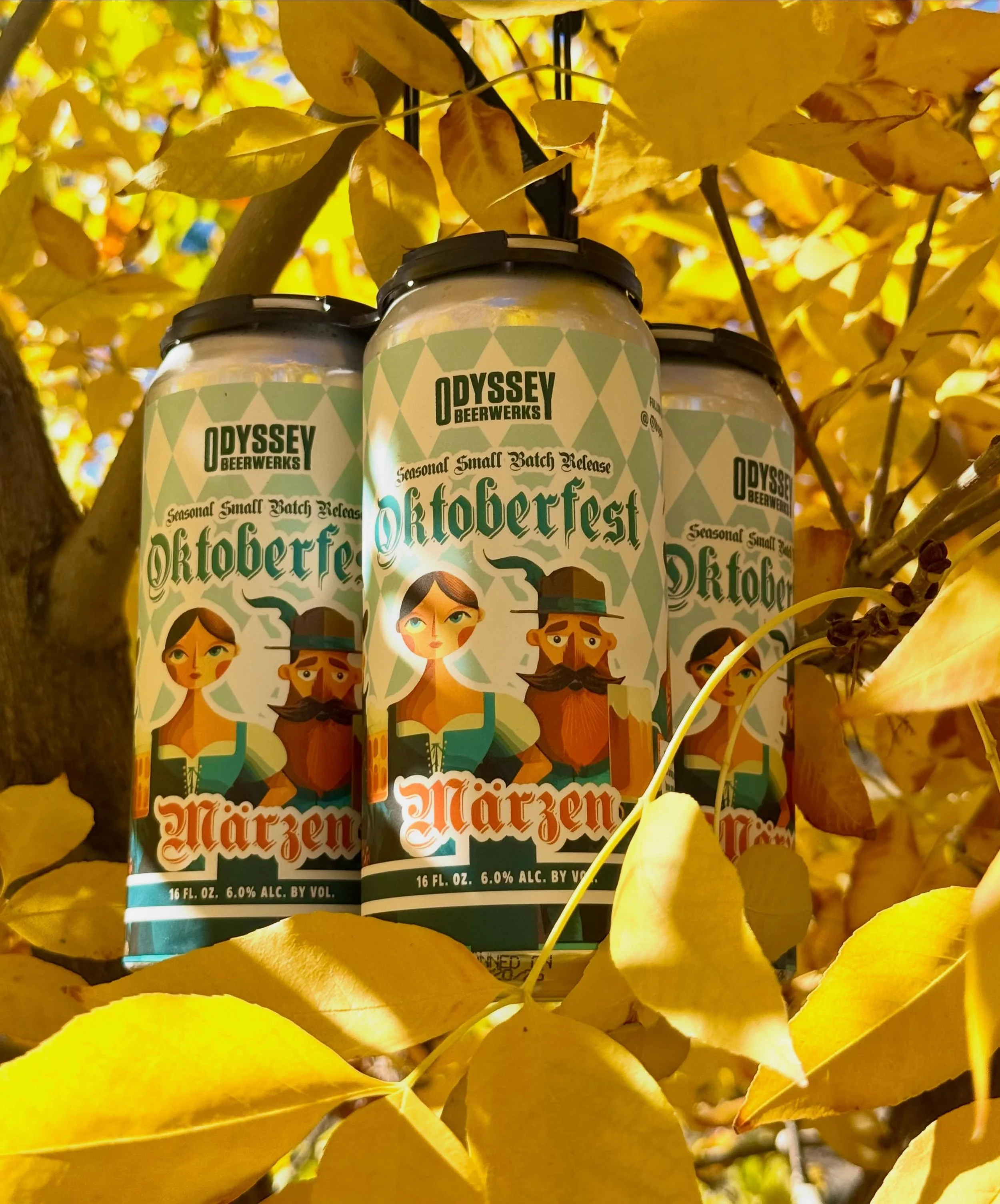 Fall is in the air! 🍂🍻 Drop in for a pint of Oktoberfest or Fluffy Pumpkin before they&rsquo;re gone for the season! 

We&rsquo;ve got @andino.kitchen outside this evening with some delicious Latin cuisine 🤤