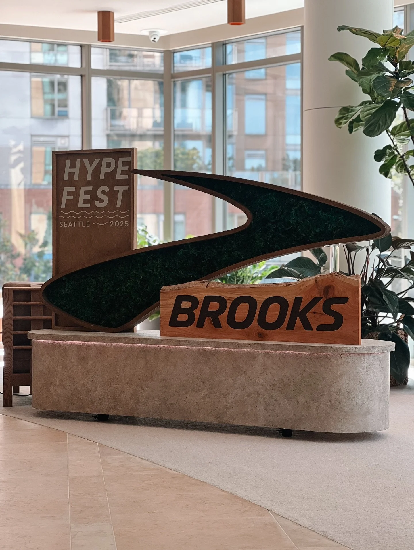 We had the pleasure of designing and building this welcome sign for @brooksrunning @event_experience for their annual Hype Fest. Location was amazing and such an inspiration to design the vibe around. Check out @1hotel.seattle to see!

#seattle #seat
