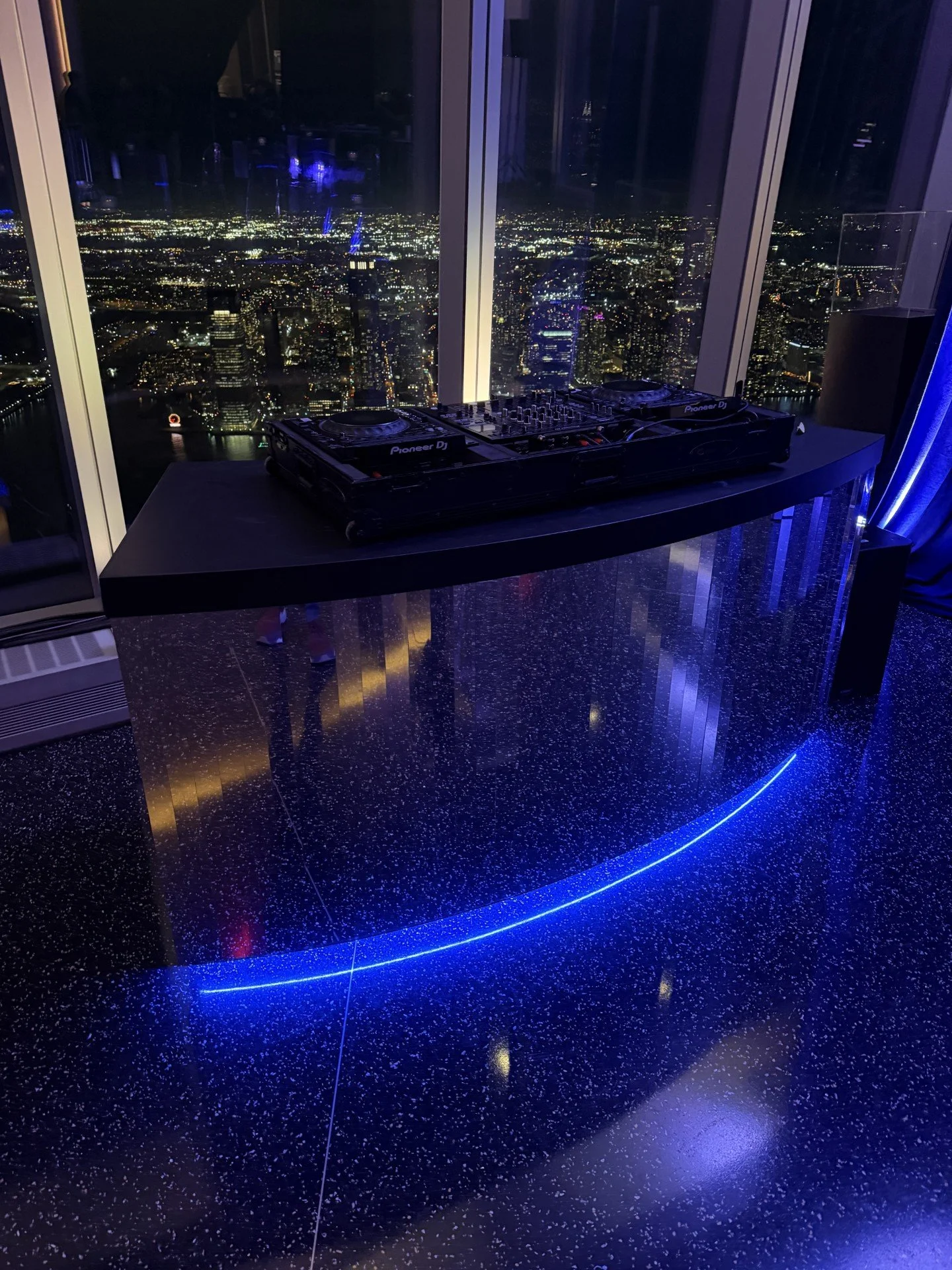 Stella bar front 4.jpeg