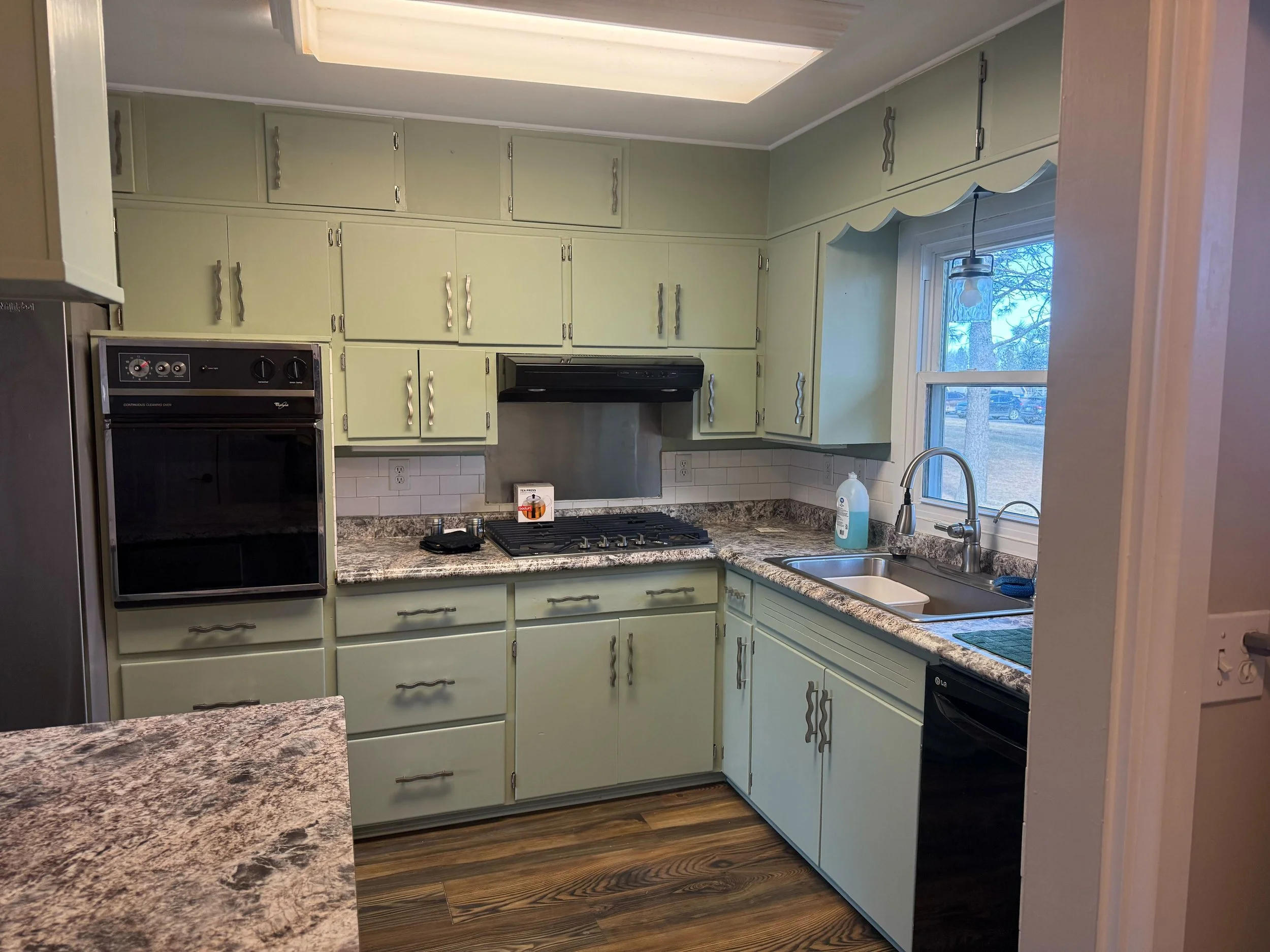 Cabinet Painting 101: Refresh Your Kitchen Without a Full Remodel