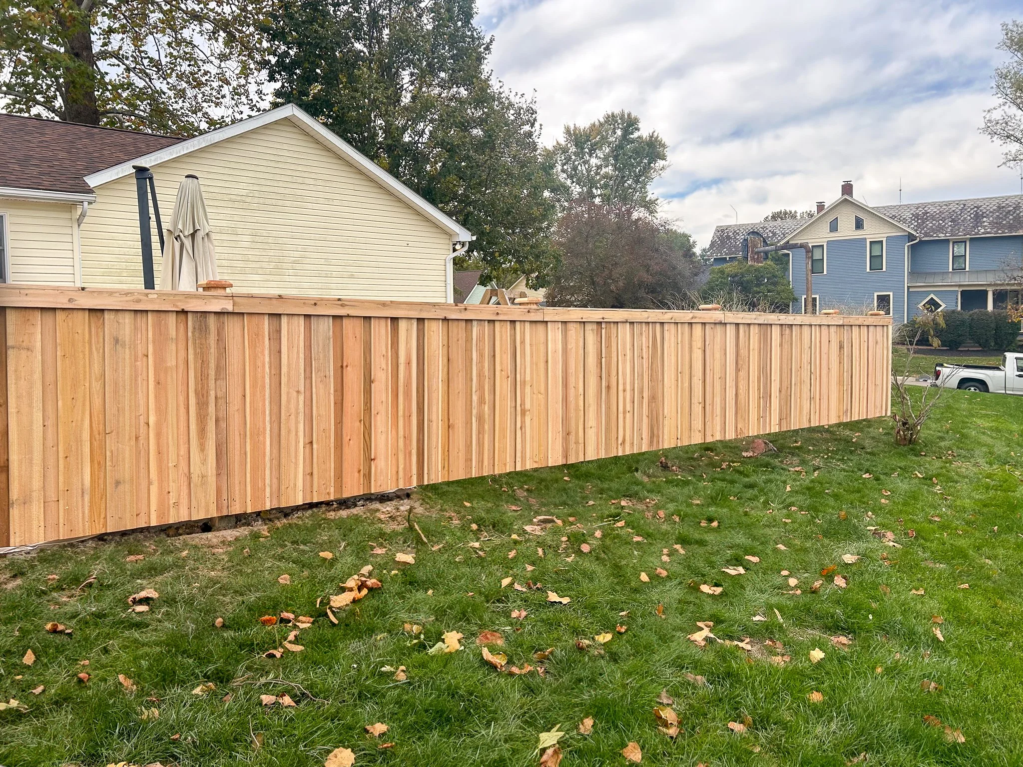 4'-Board on Board-Traditional-Cedar-294.jpg