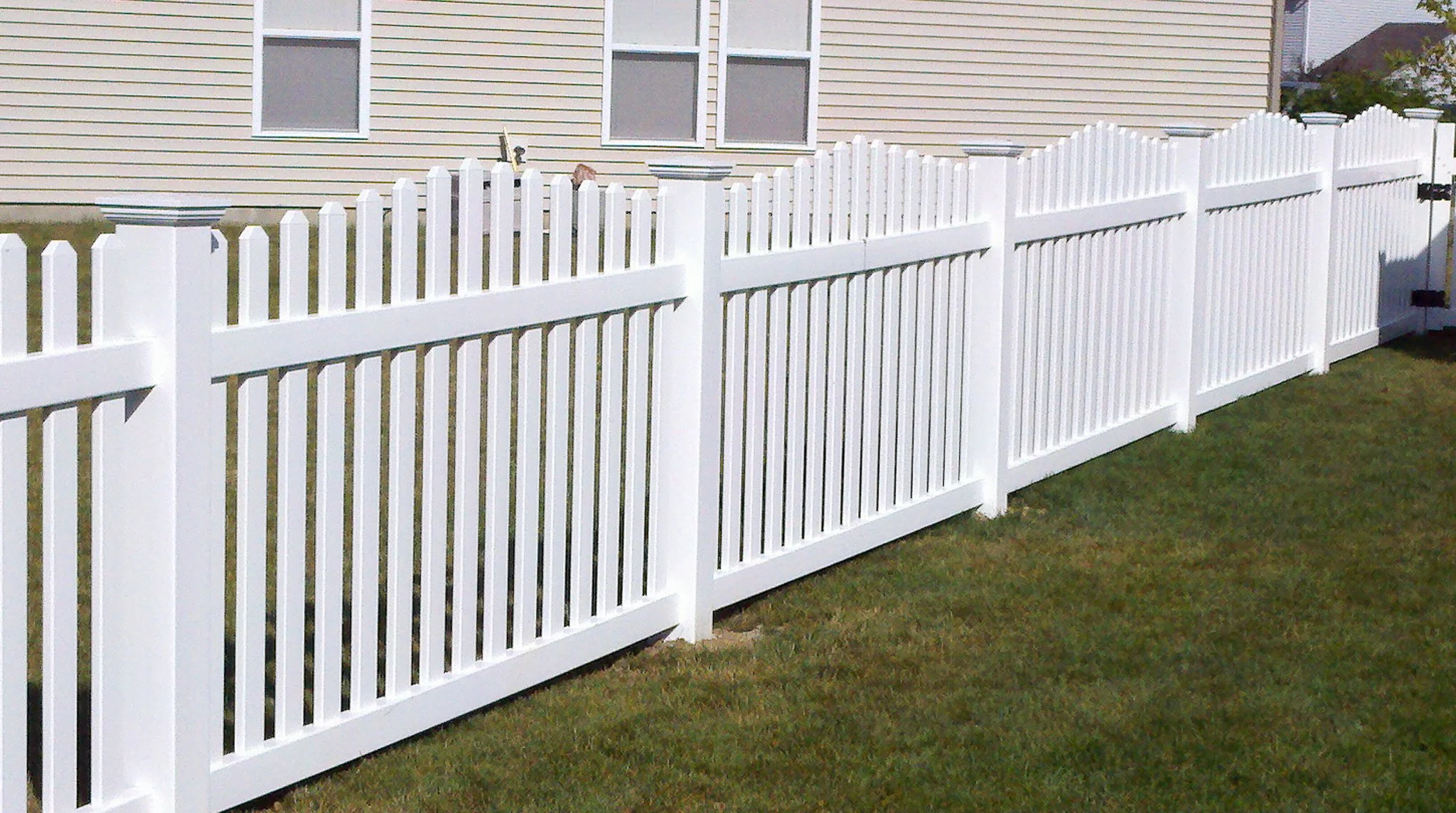 4'-Picket-DE Arch-Vinyl-105.jpg