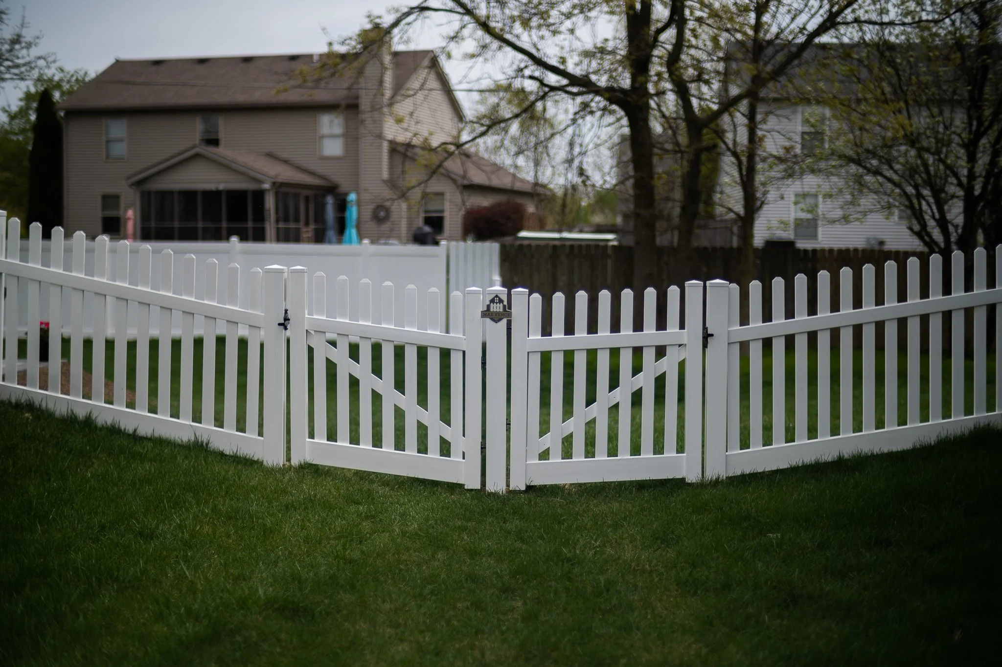 4'-Picket-DE Straight-Vinyl-173.jpg