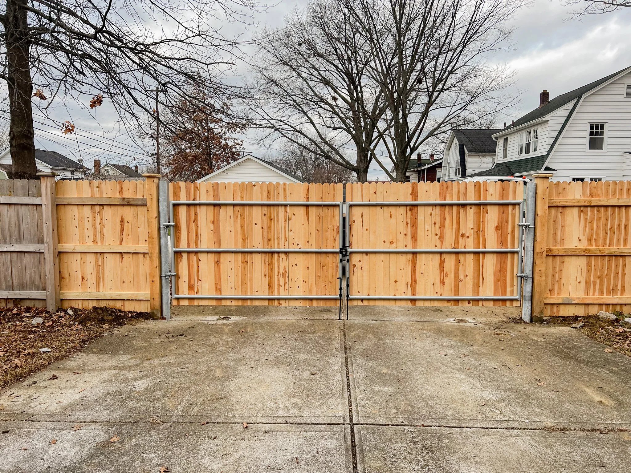 6' Custom Gate-Privacy-DE Straight-Cedar-220.jpg