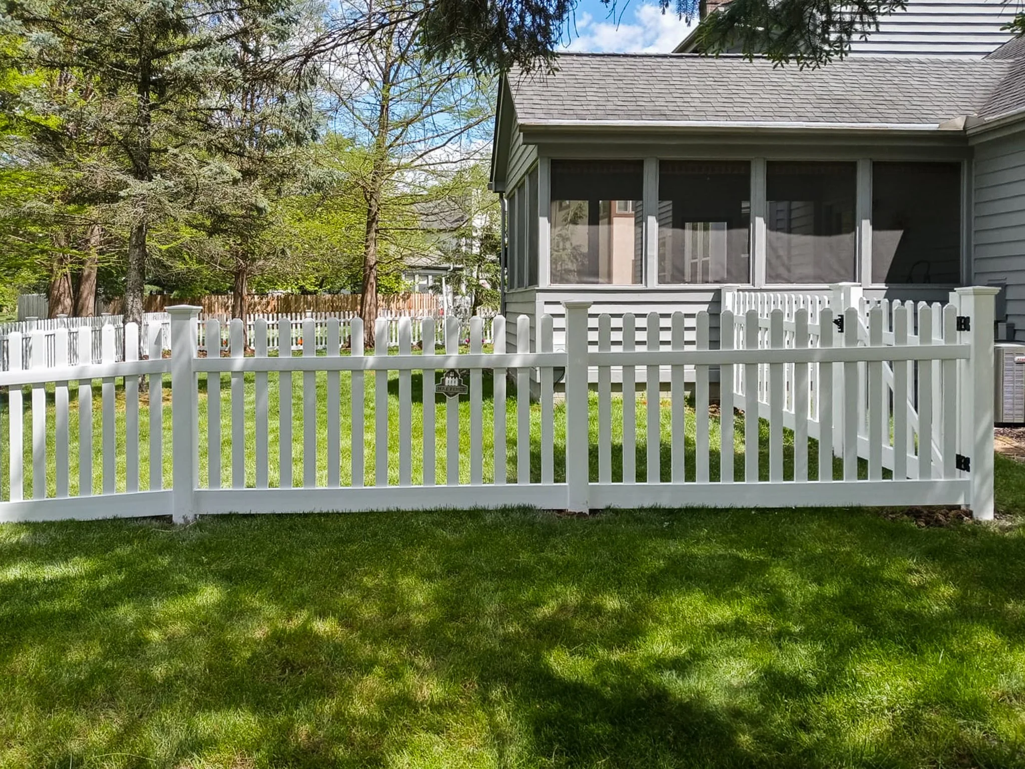 4'-Picket-DE Straight-Vinyl-146.jpg