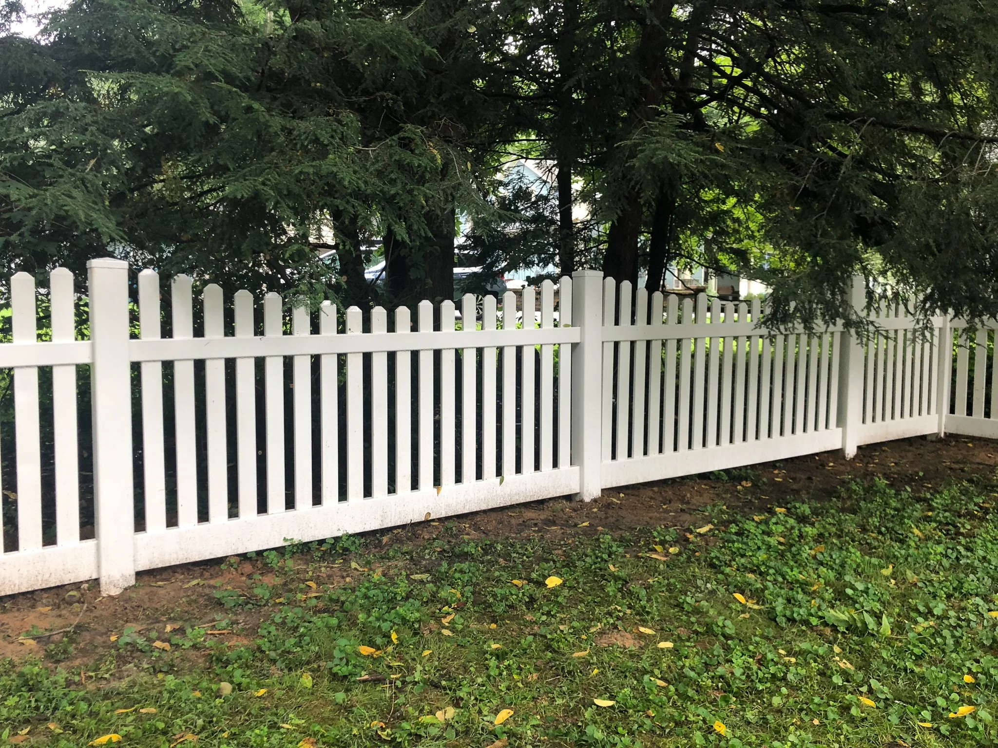 4'-Picket-DE Scallop-Vinyl-127.jpg