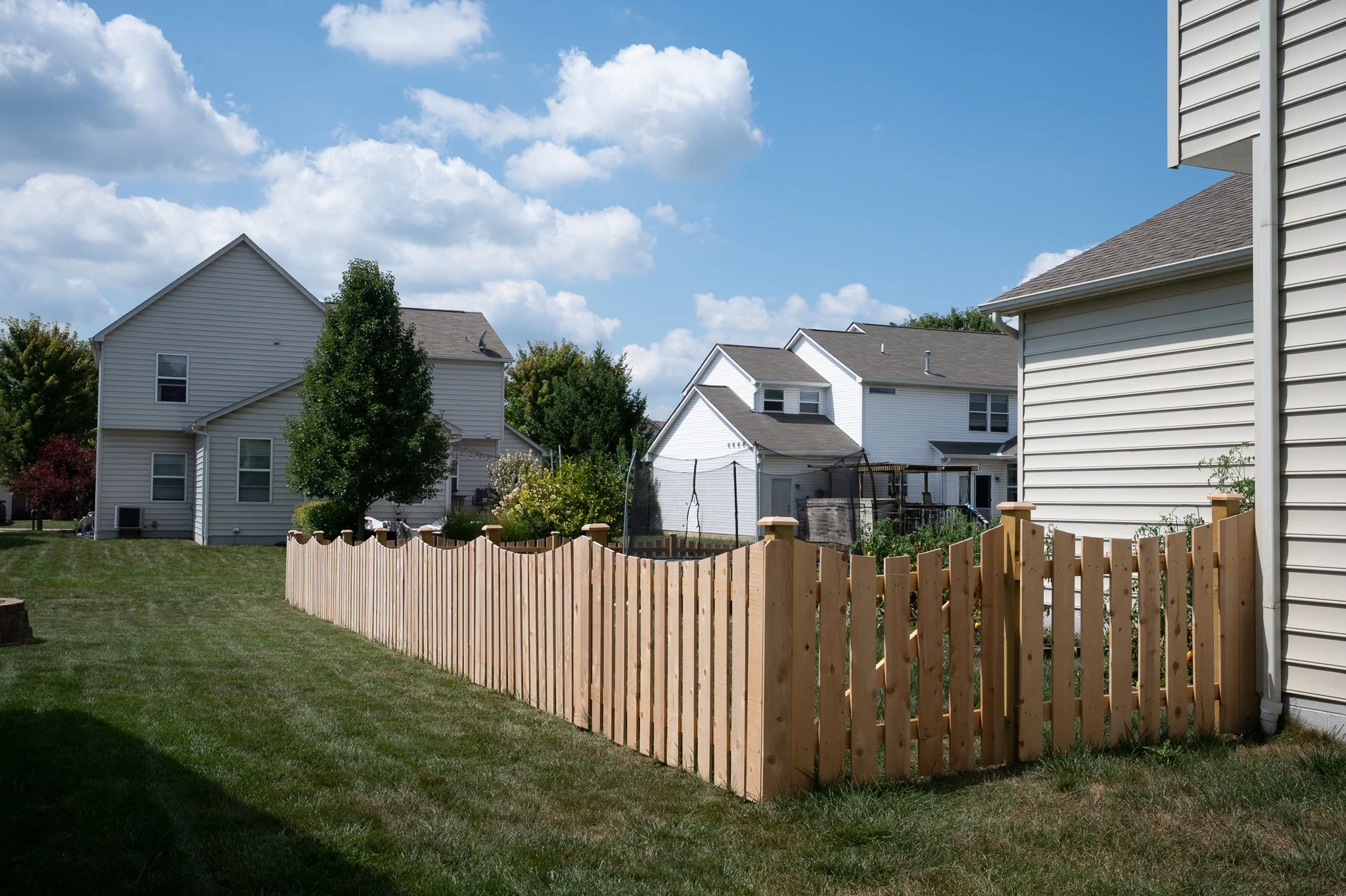 4'-Picket-Cut Scallop-Cedar-218.jpg