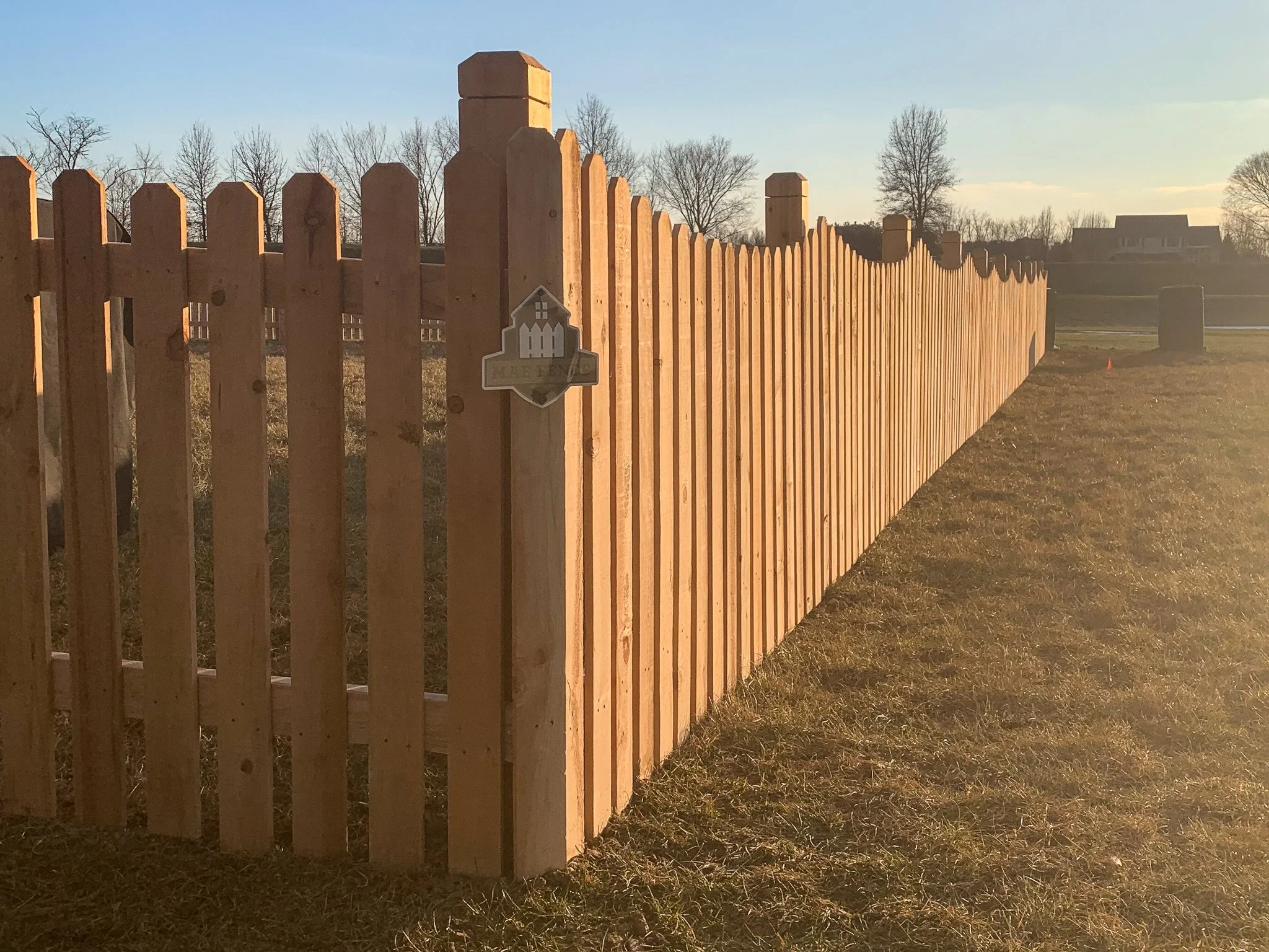 4'-Picket-DE Scallop-Cedar-193.jpg