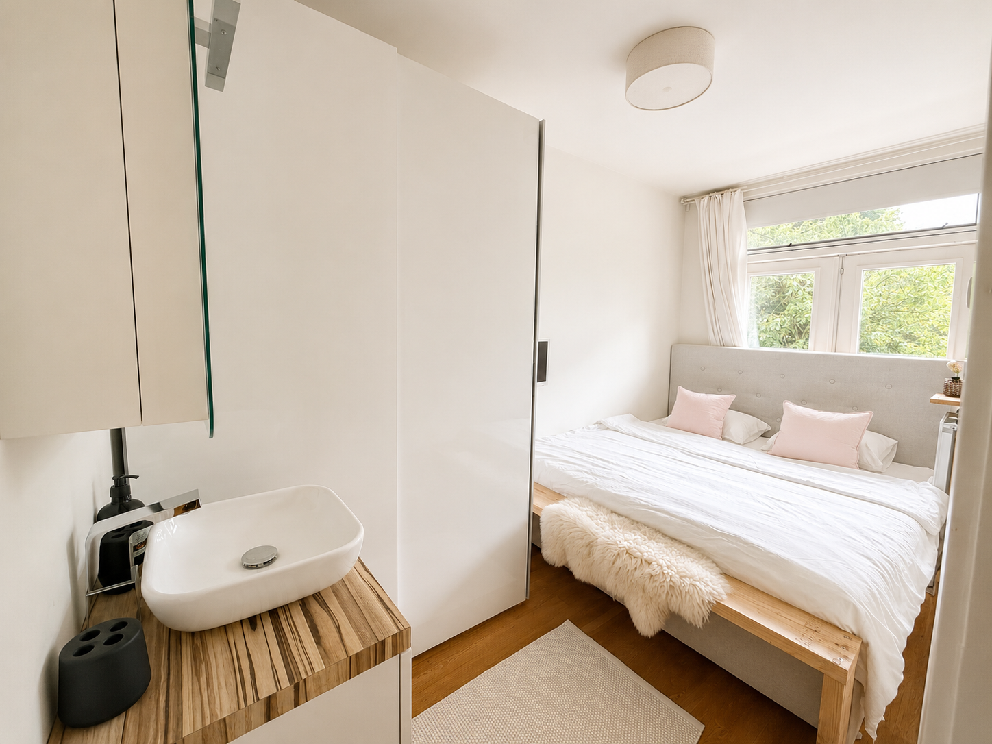 Kingsize bed