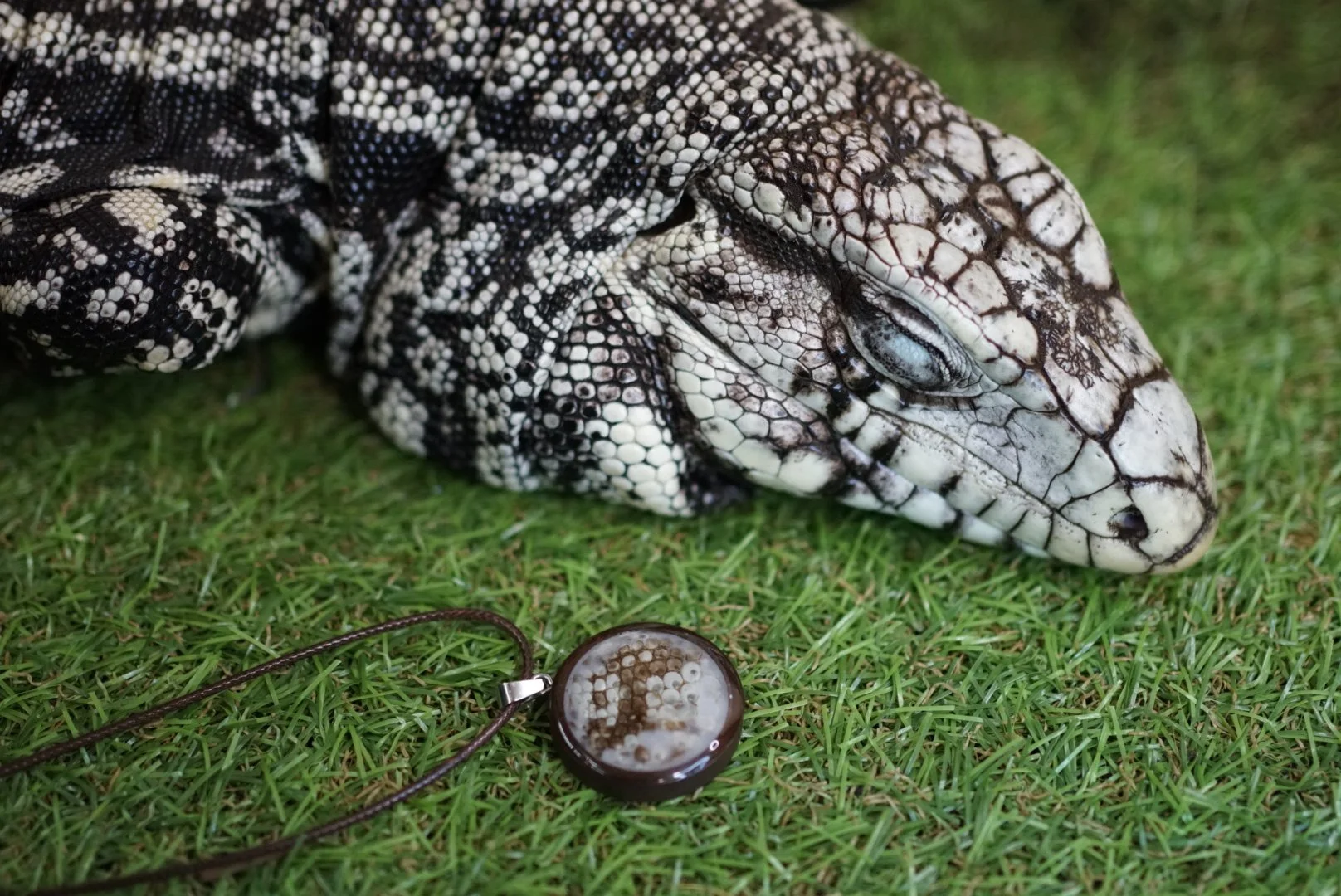 Náhrdelník černý Teju