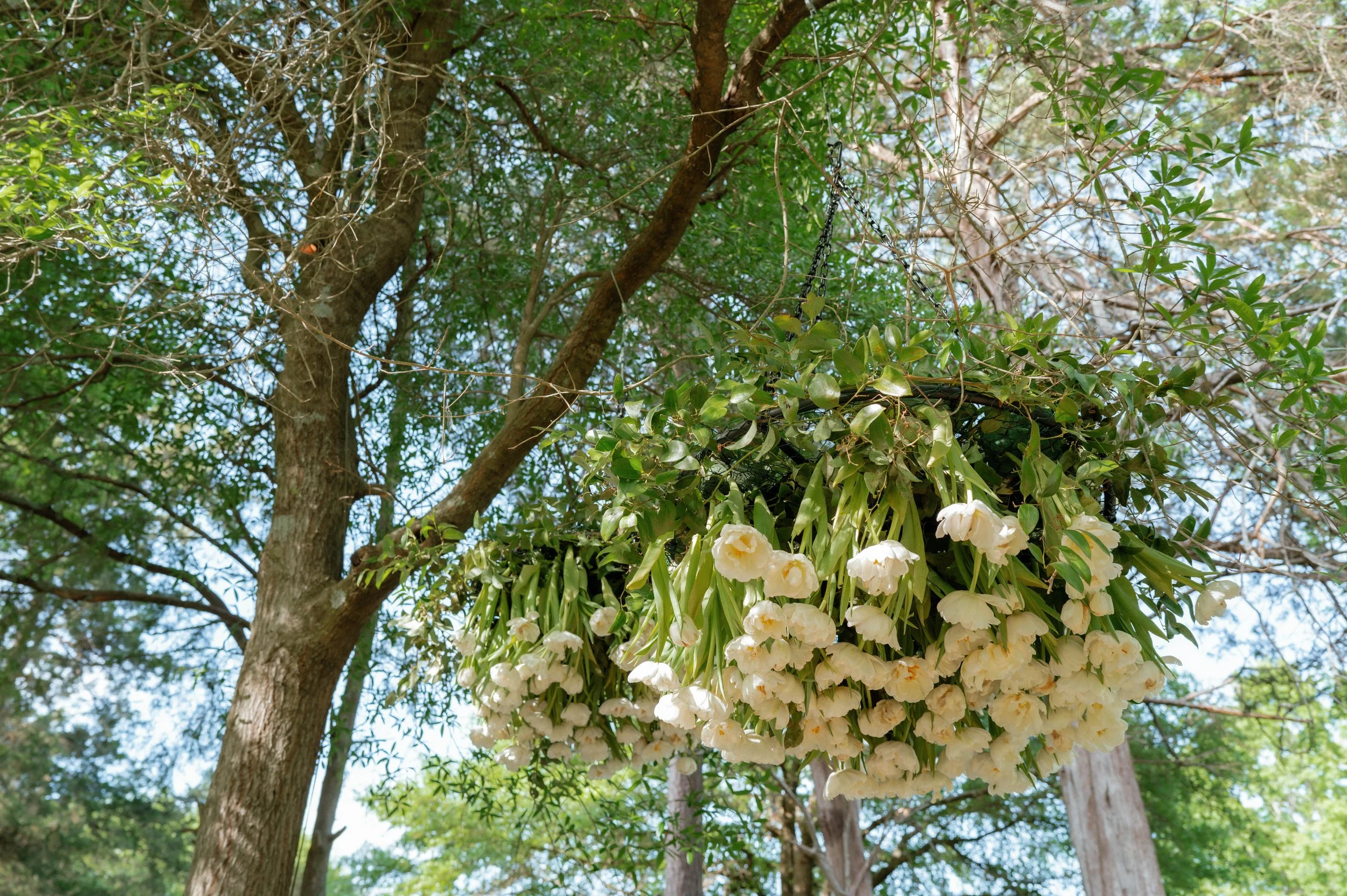 Sunny California wedding cocktail hour floral details outside San Francisco, California 