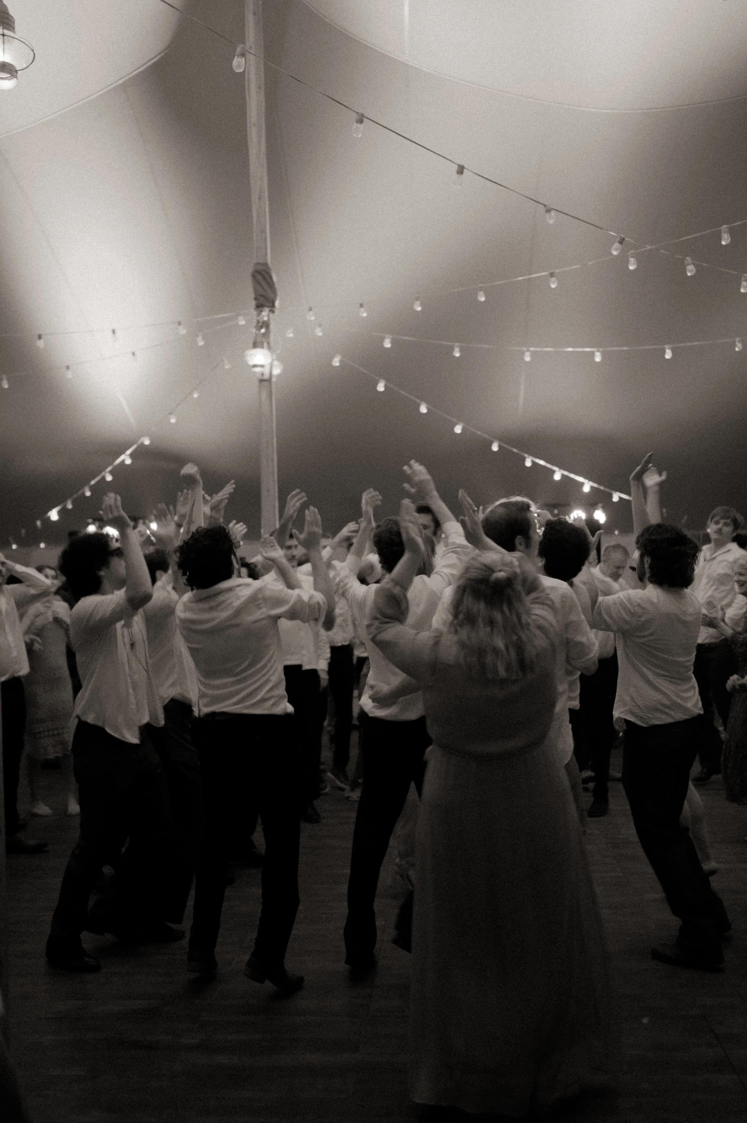 du_soleil_photographie_Katie_Conor_Wedding_Reception_1.jpg