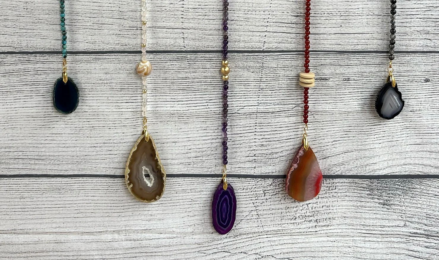 agate hanger 201b.jpg