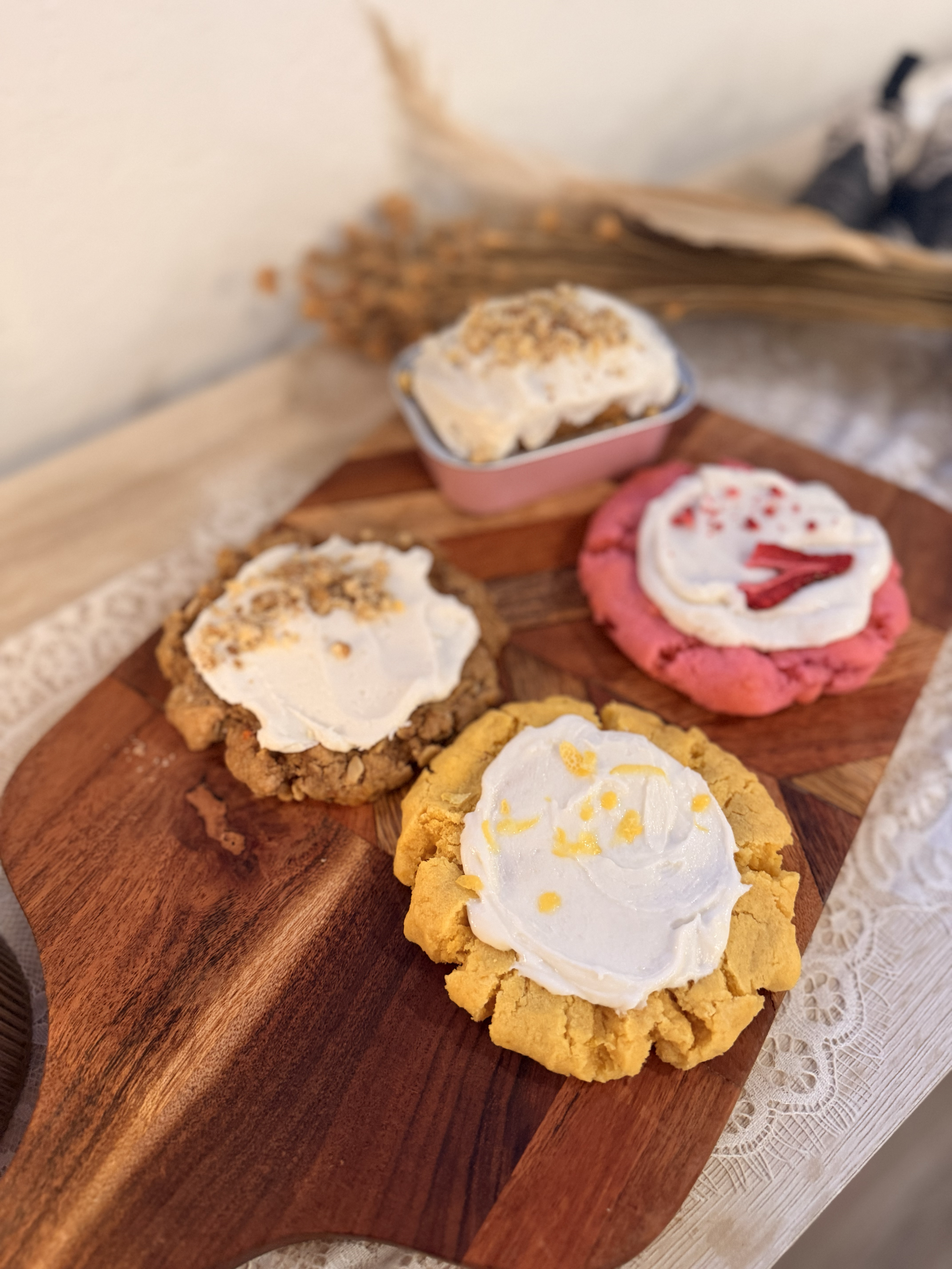 carrot cake banana bread 
carrot cake cookie
lemon cookie
strawberry