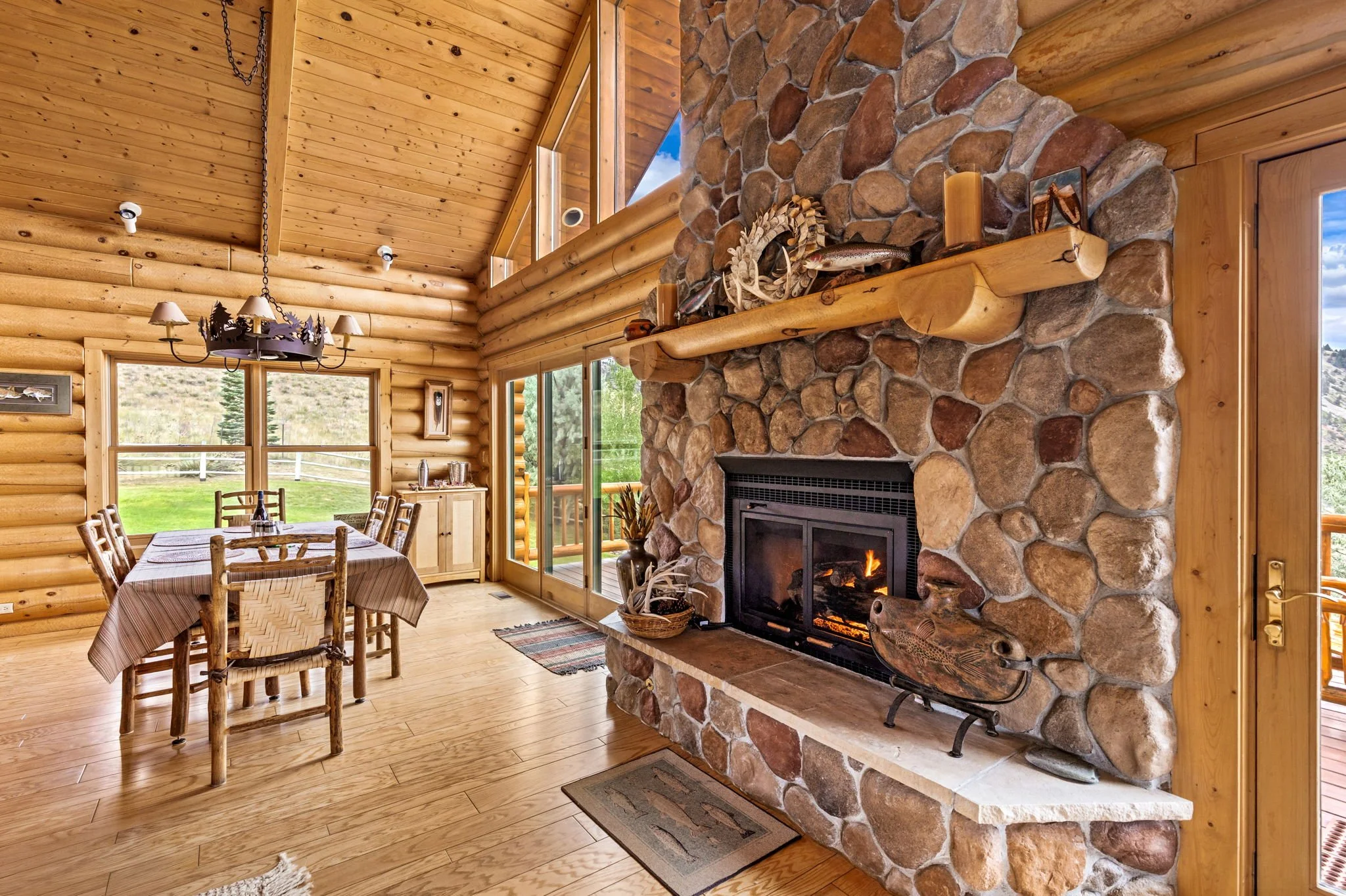 41-web-or-mls-REP-Space-1305-Craig-Frontage-Road-Wolf-Creek-MT (40).jpg