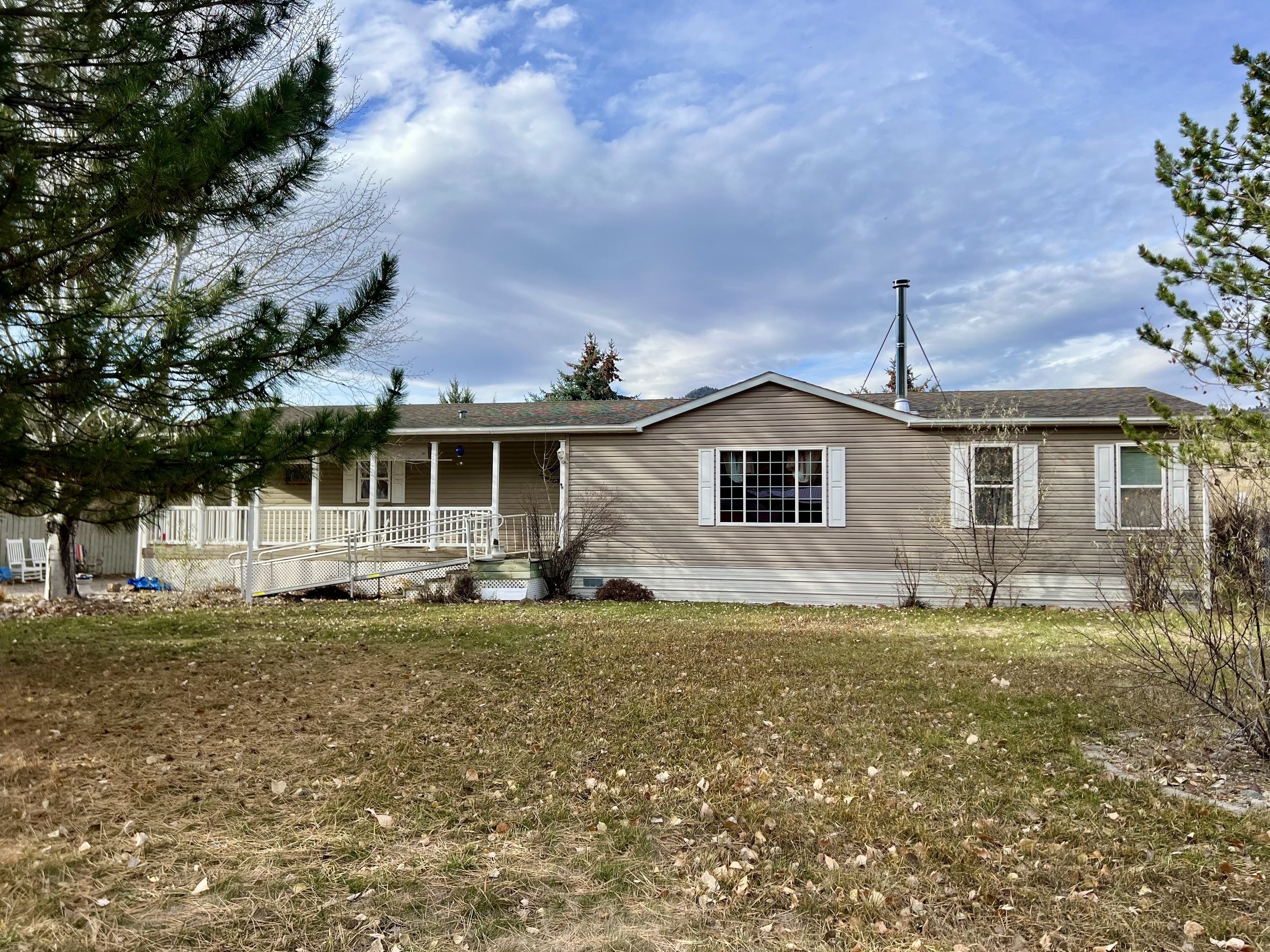 29 River Dr, Cascade, MT 59421