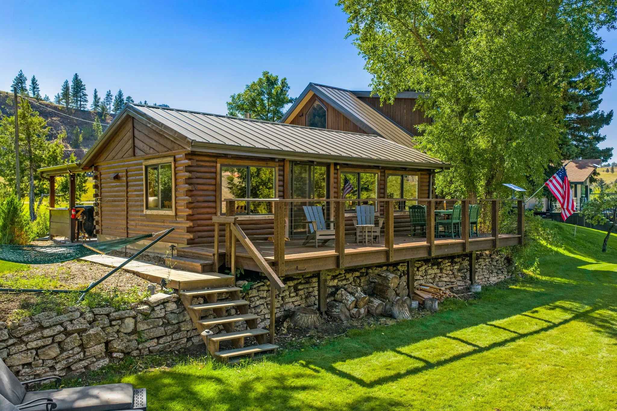 montana-cabin-rental-near-missouri-river.jpg