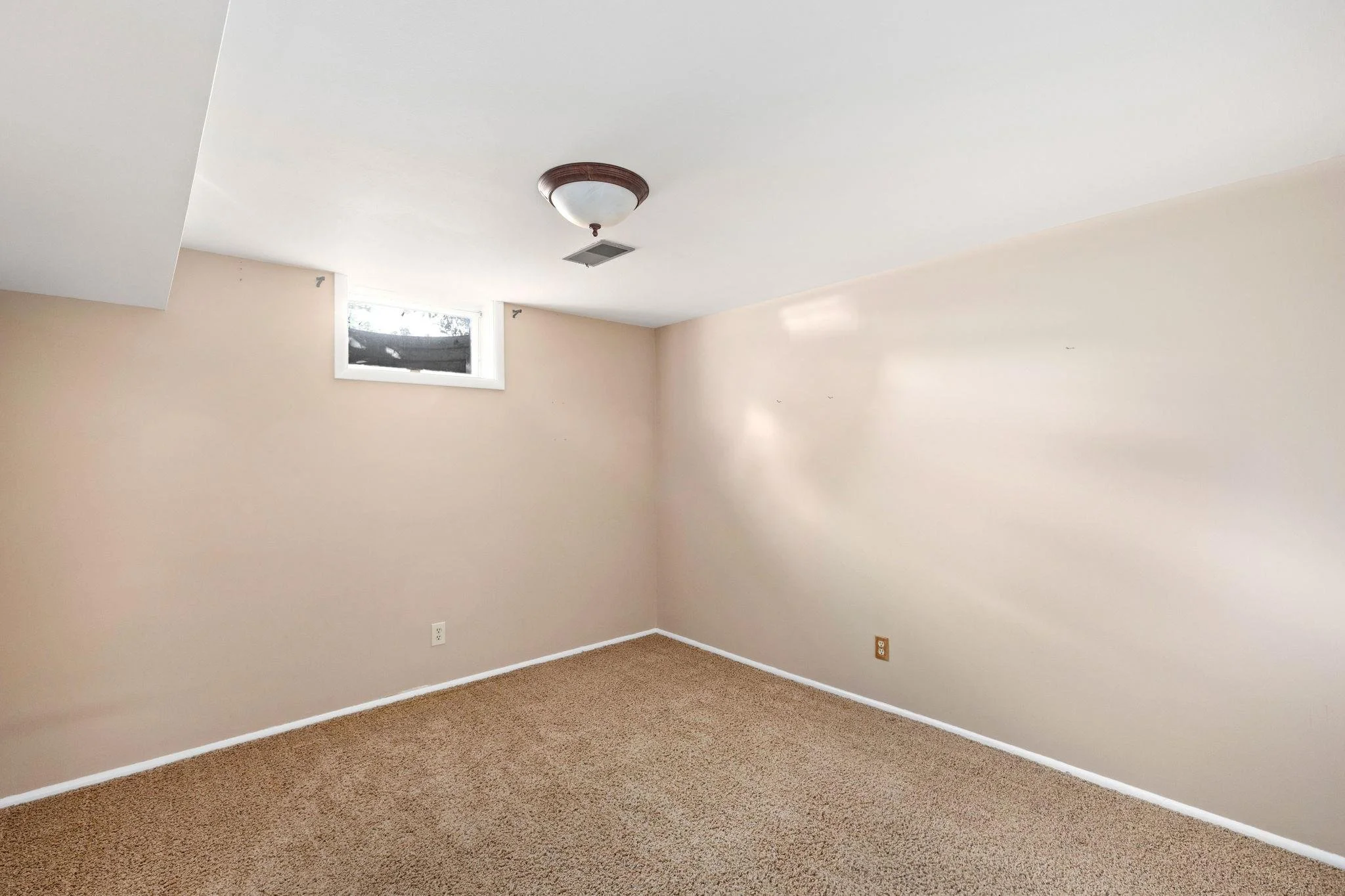 bathroom 3.jpg