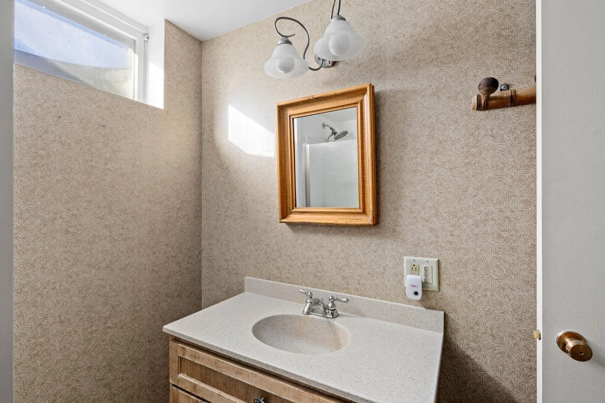 basement bathroom.jpg