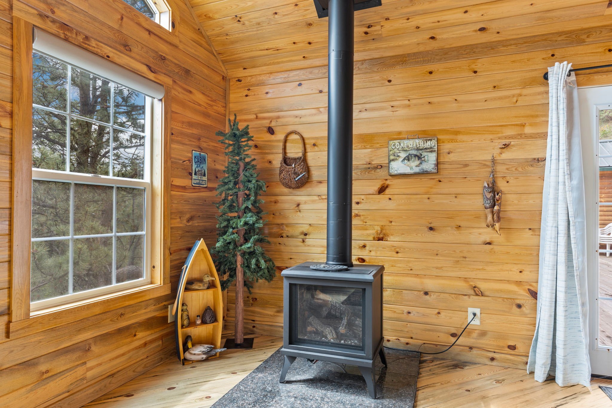 30-web-or-mls-REP-Space-84-Sugarloaf-Mountain-Lane-Cascade-MT (30).jpg