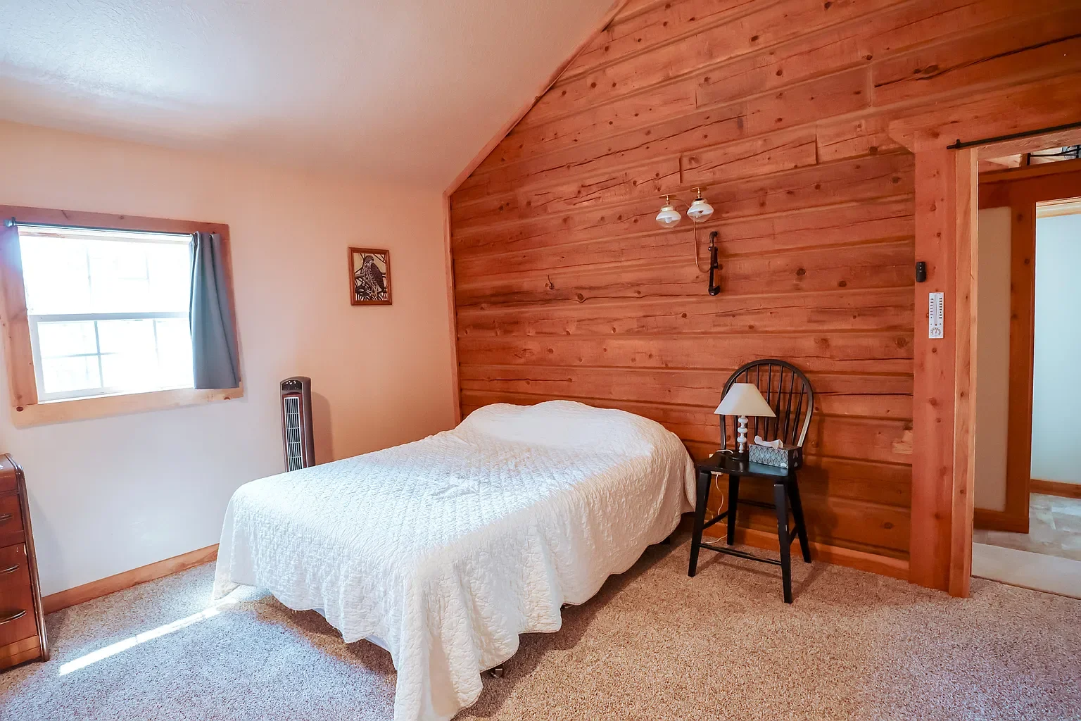 log cabin bedroom.webp