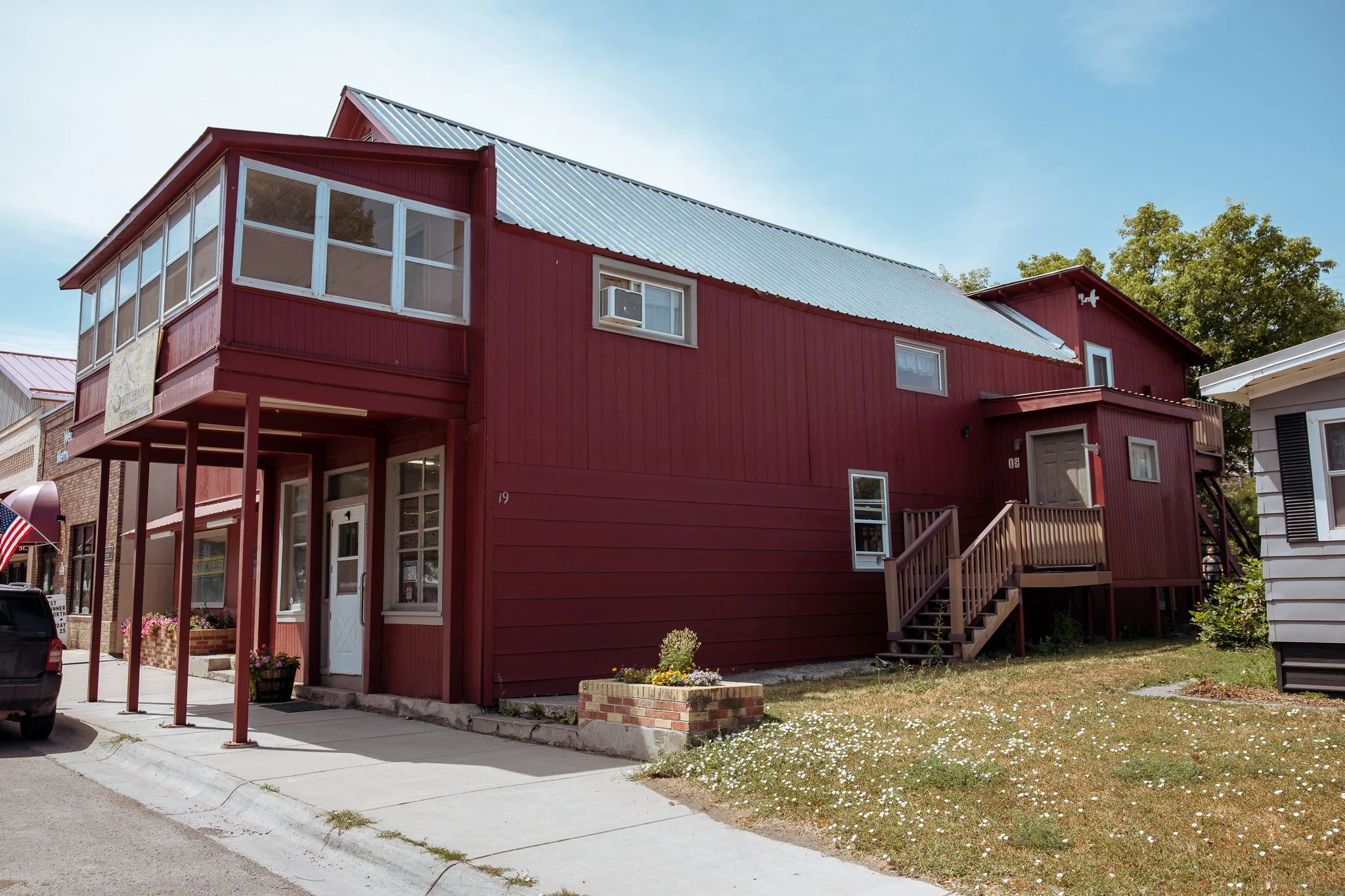 Cascade Courier 5.jpg