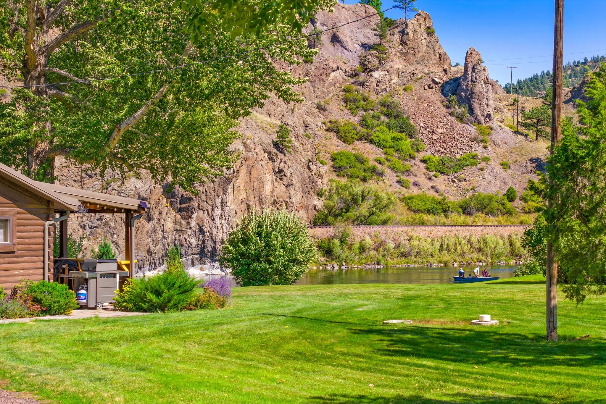 missouri-river-fishing-access-cabin.jpg