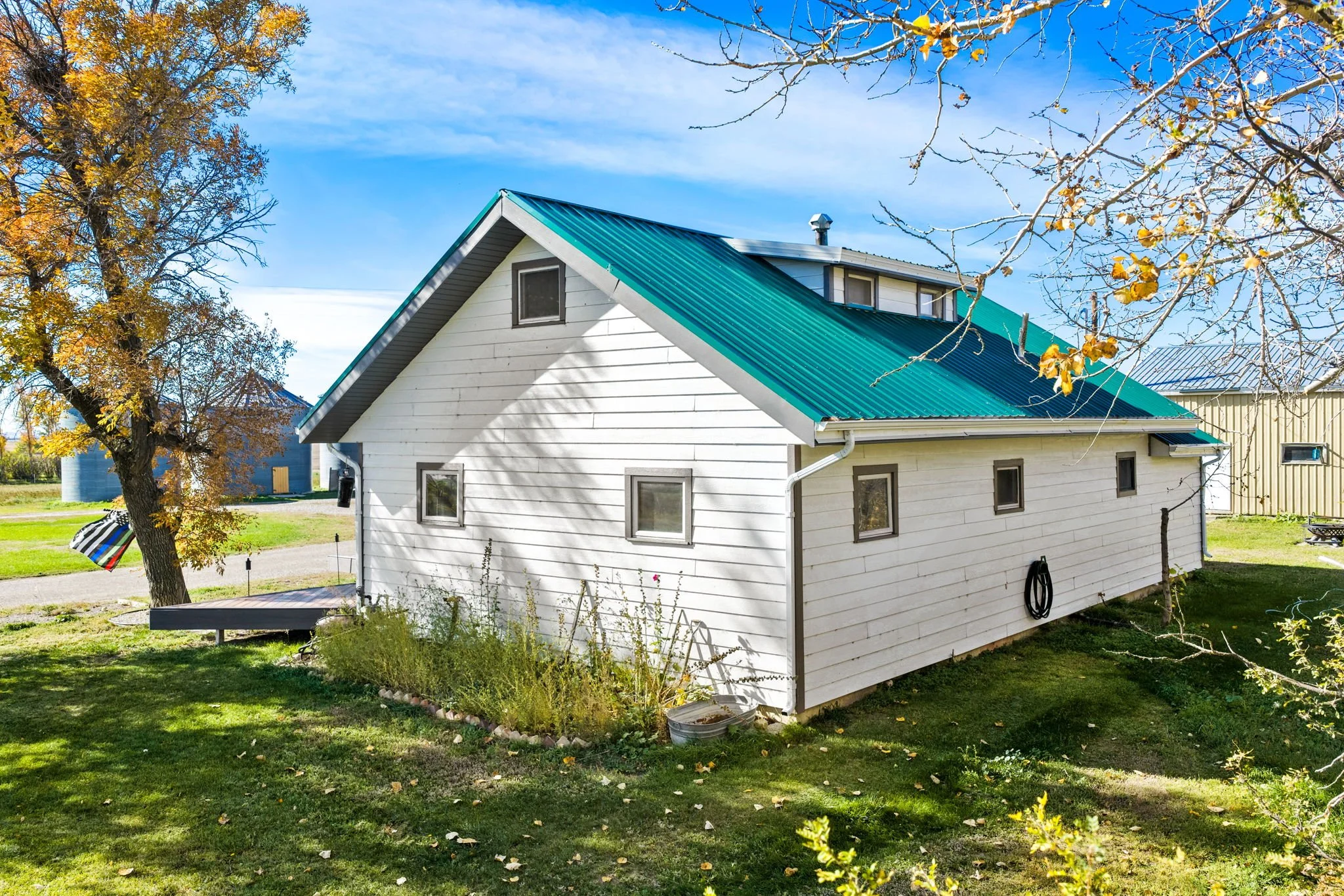 10-web-or-mls-REP-Space-7793-Old-Shelby-Road-Conrad-MT (10).jpg