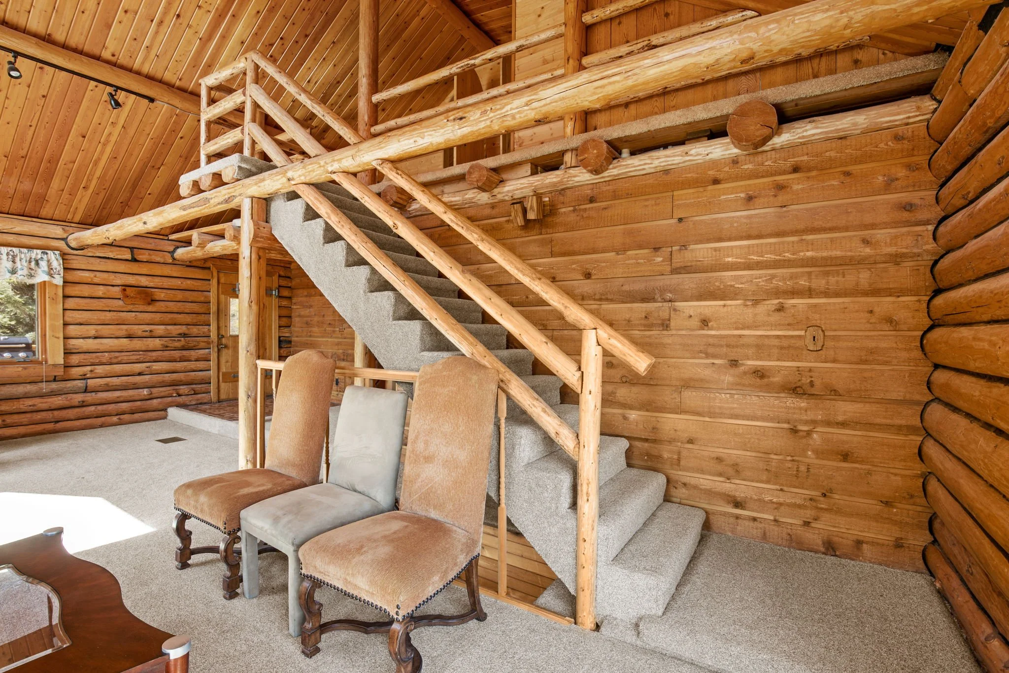 59-web-or-mls-REP-Space-47-Scenic-Valley-Lane-Cascade-MT (59).jpg