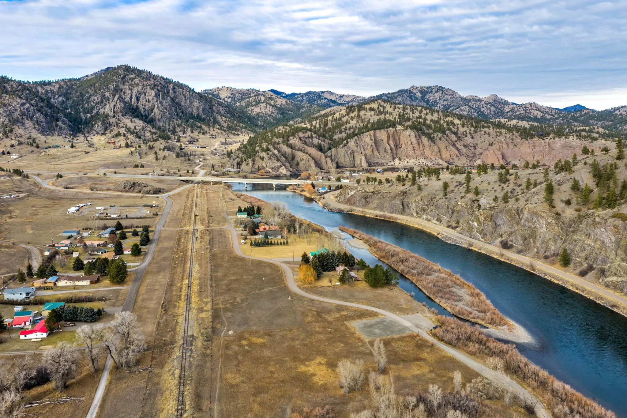 4-web-or-mls-REP-Space-24-Golden-Eagle-Drive-Cascade-MT (4).jpg